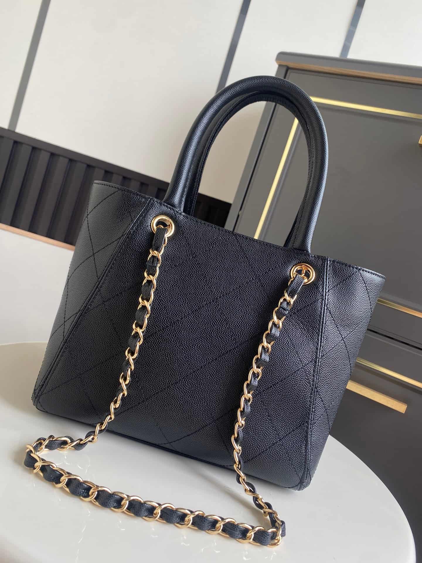 Chanel Tote Bag Grained Calfskin&Gold-Tone Metal Black AS6025 High
