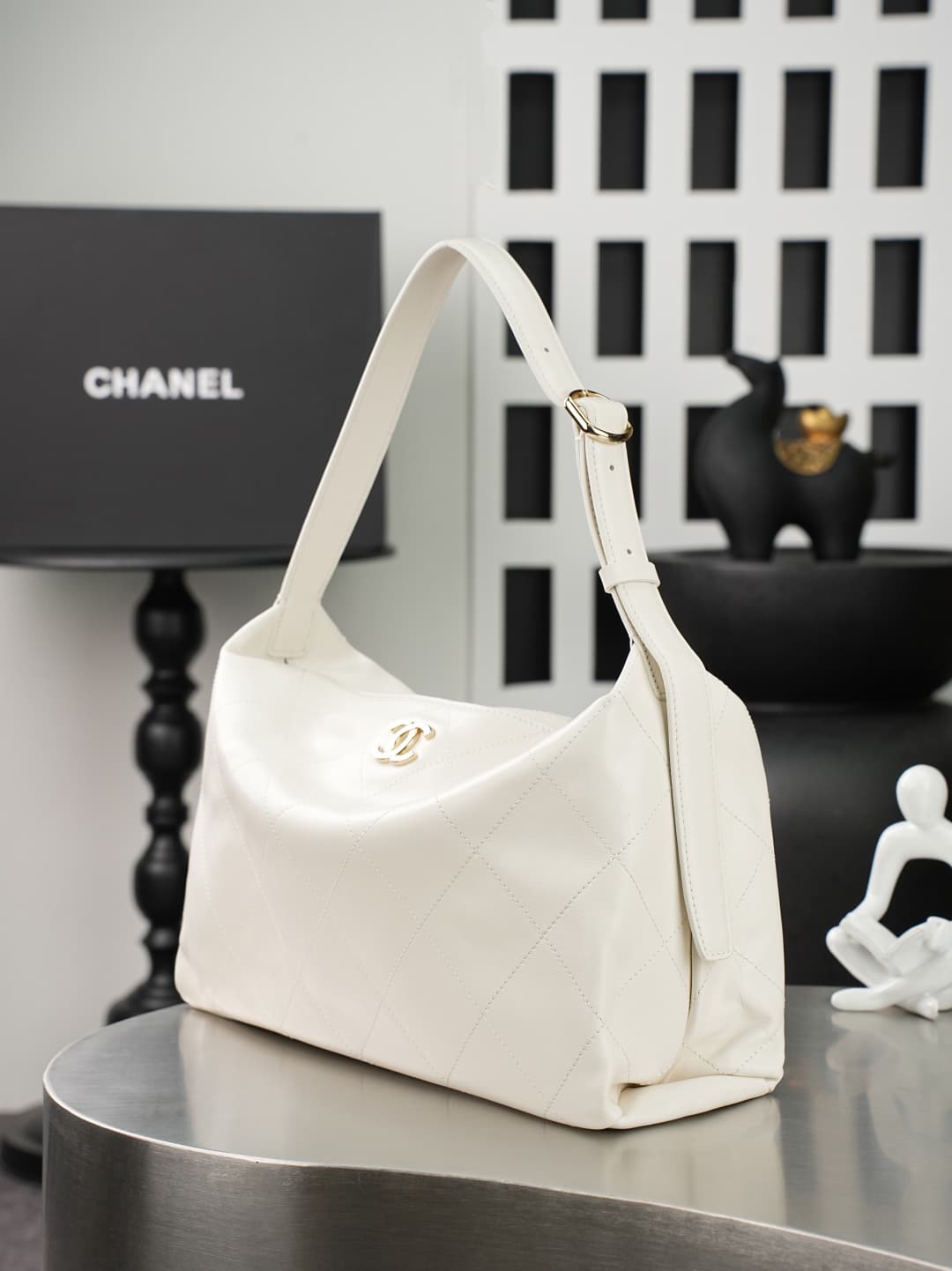 Chanel Maxi Hobo Bag Shiny Lambskin & Gold-Tone Metal AS6139 White A