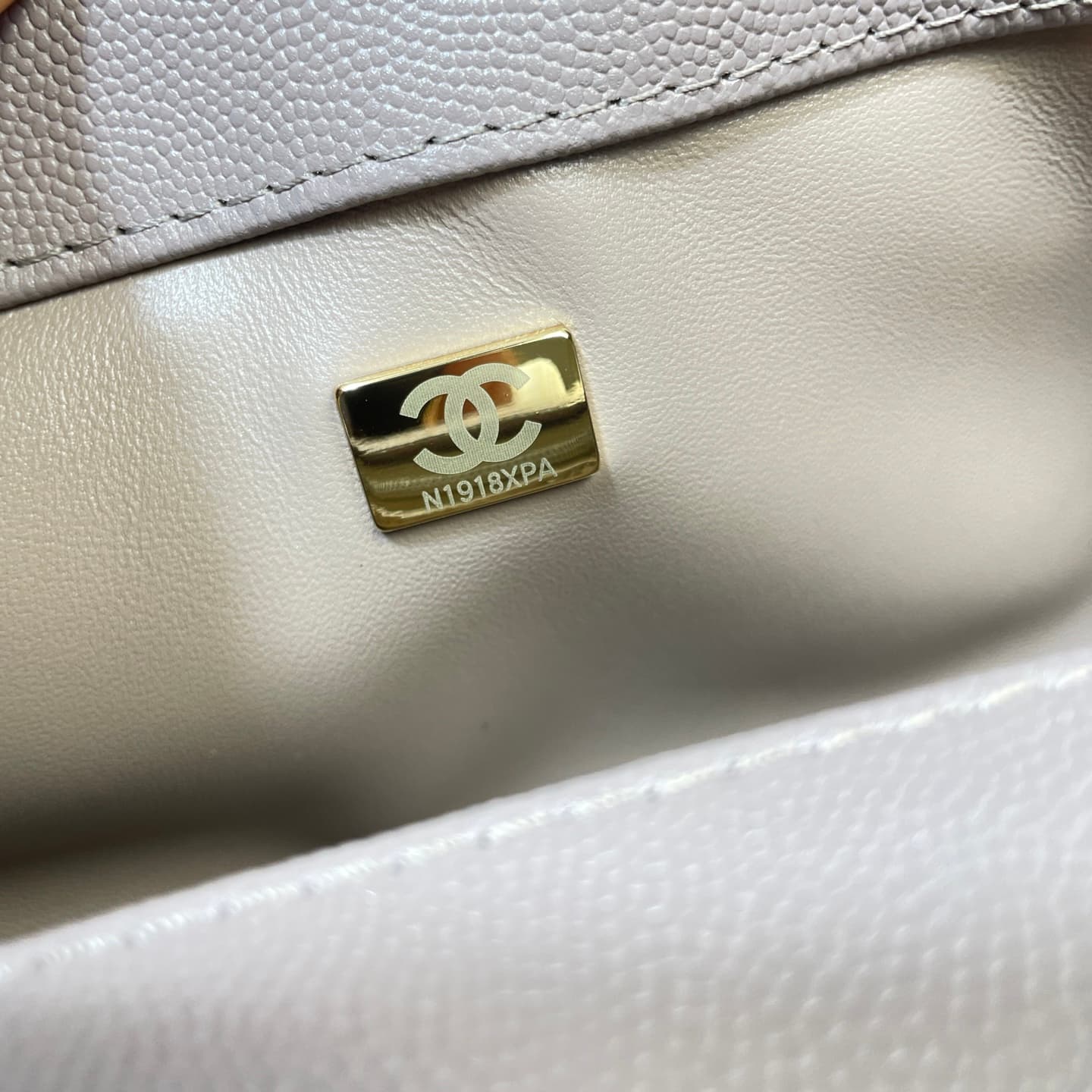 Chanel Maxi Flap Bag with Top Handle Grained Calfskin& Gold-Tone Metal AS6091 Grey A