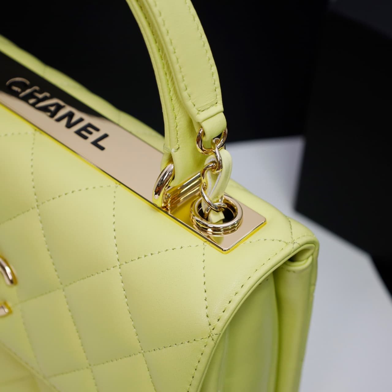 SMALL FLAP BAG WITH TOP HANDLE Lambskin Gold Metal Lemon yellow A