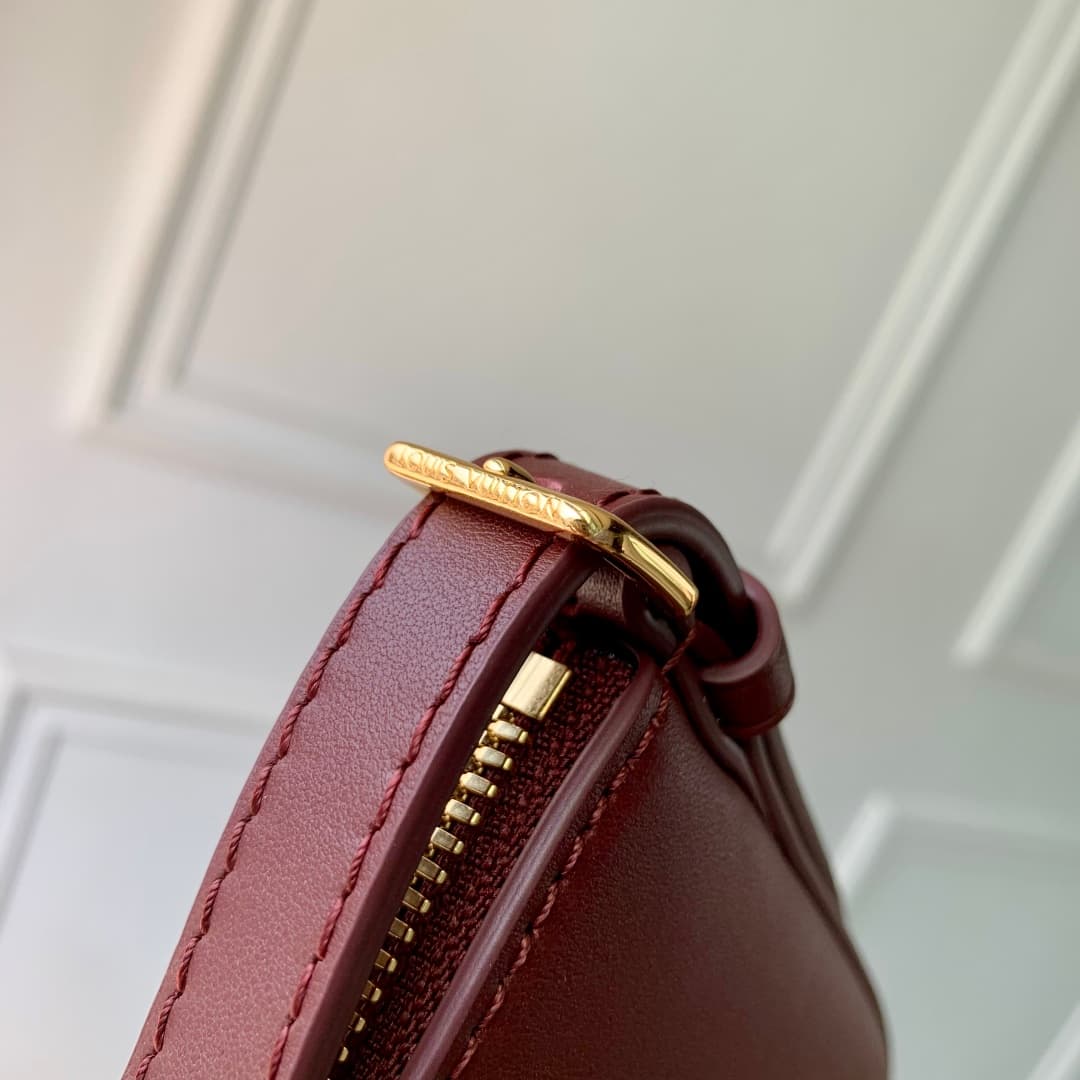 Louis Vuitton Pochette LV Bloom M25525 Calfskin leather Grenat Red High
