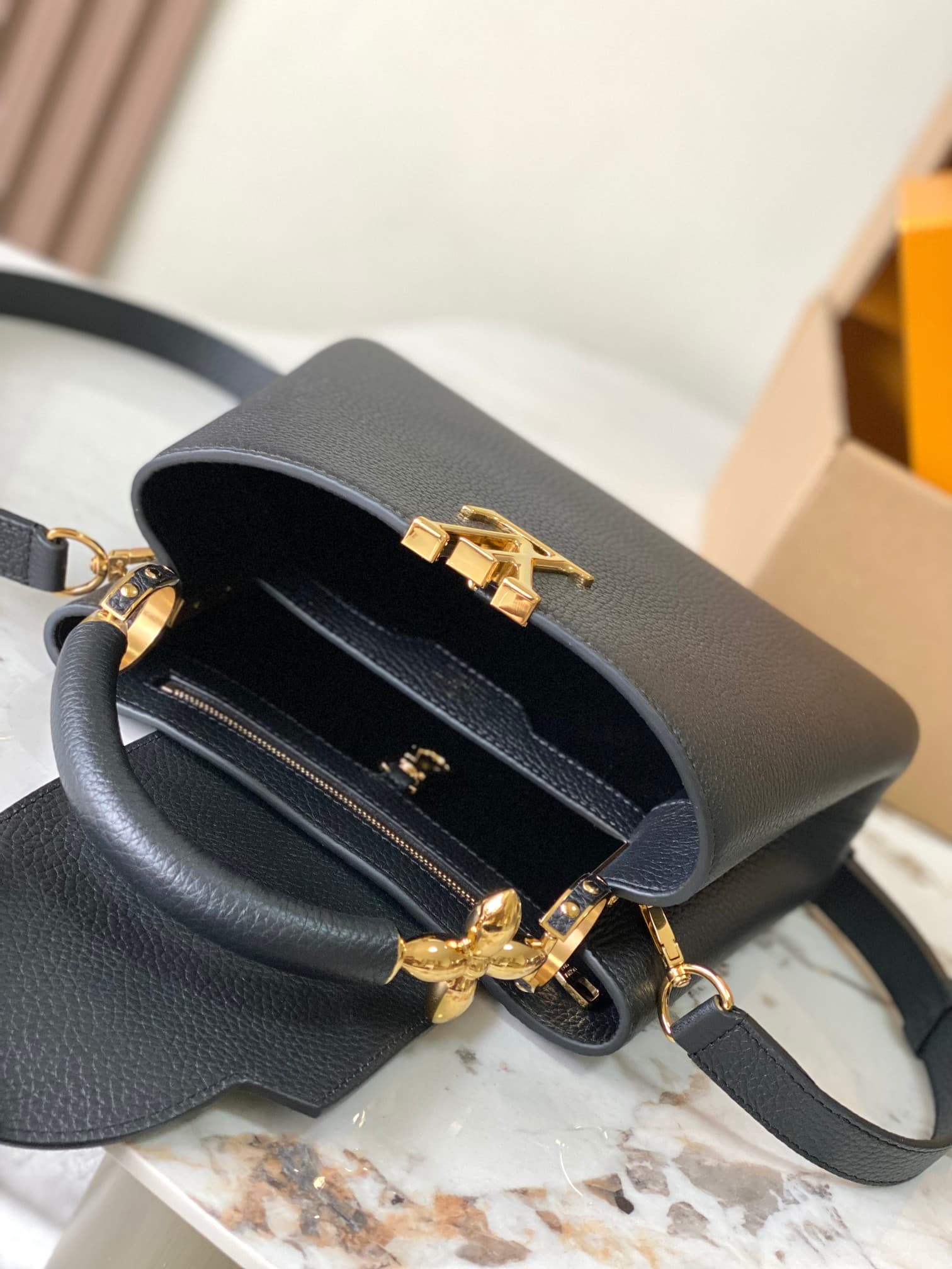 Louis Vuitton Capucines BB Taurillon Leather M24698 Black Top