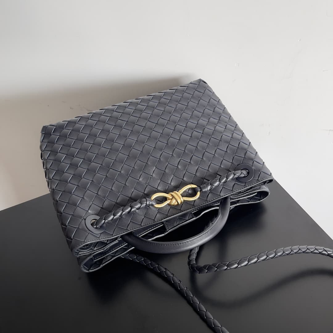 Medium Andiamo Top handle bag Black Top