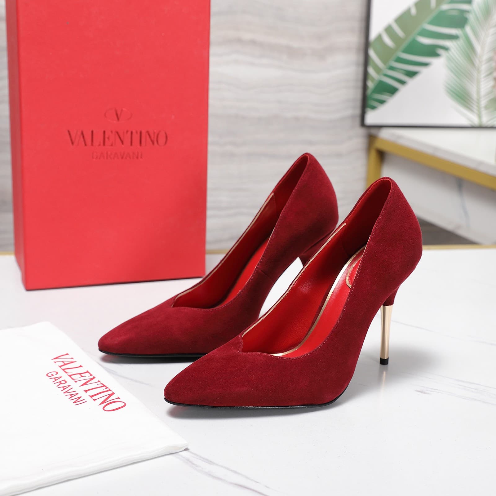 Valentino Garavani Leather  Pumps Women
