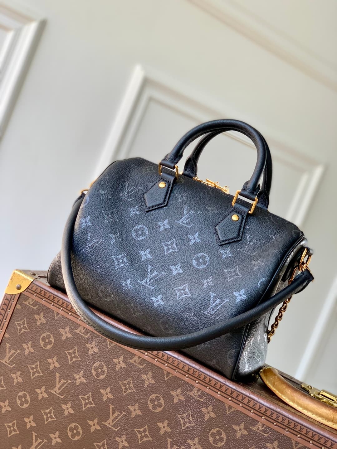 Louis Vuitton Speedy Bandoulière 25 Monogram leather M26486 Black High