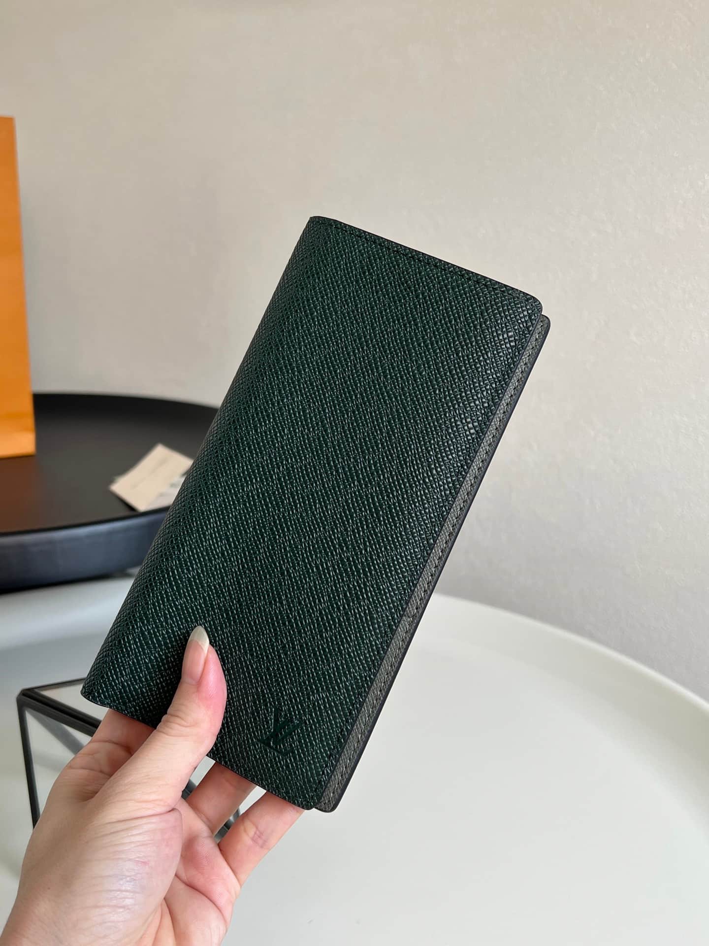 Louis Vuitton Taiga leather Brazza wallet M81554 High