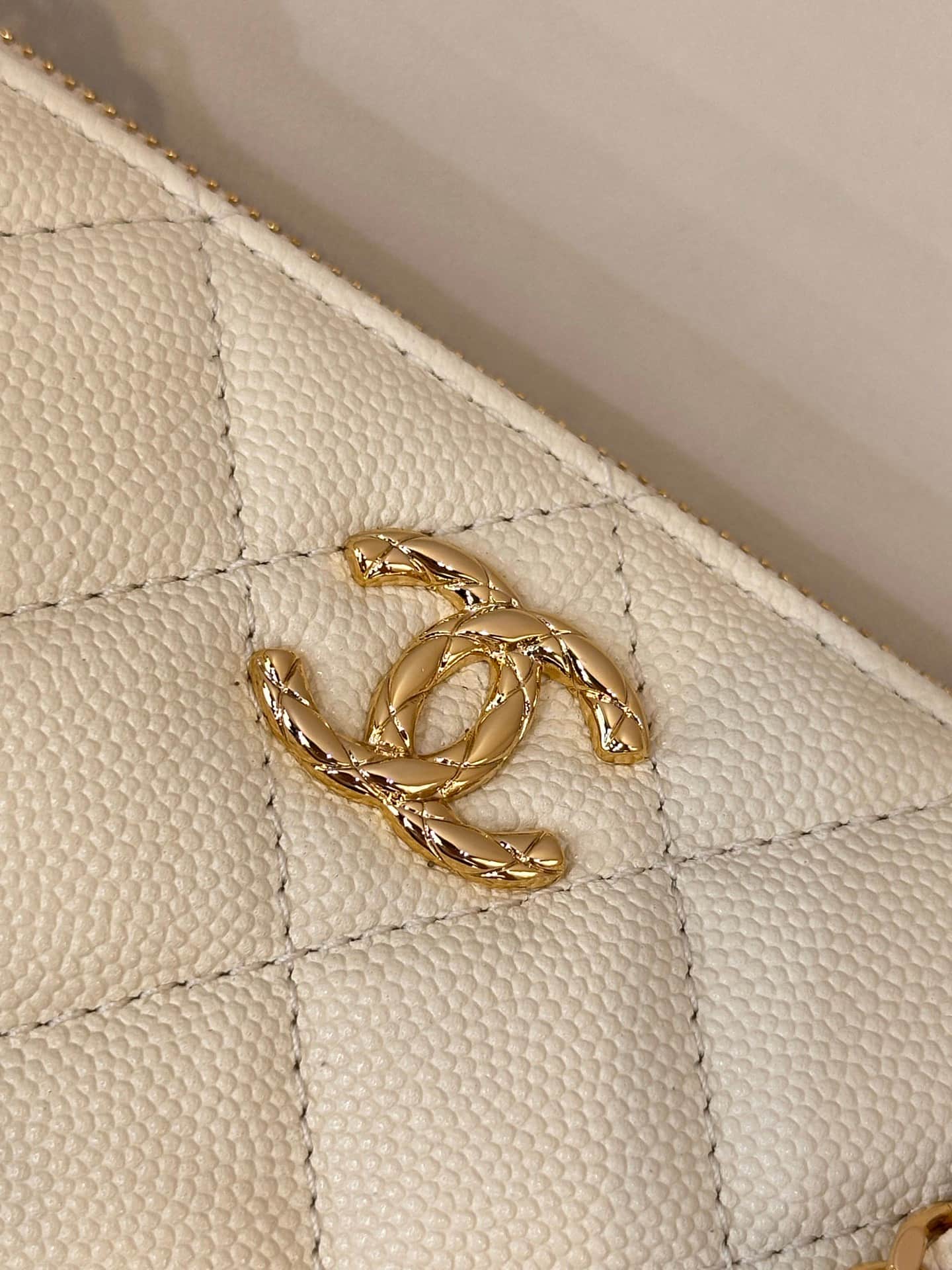 Chanel Hobo Bag Grained Calfskin & Gold-tone Metal Beige AP5023 TOP