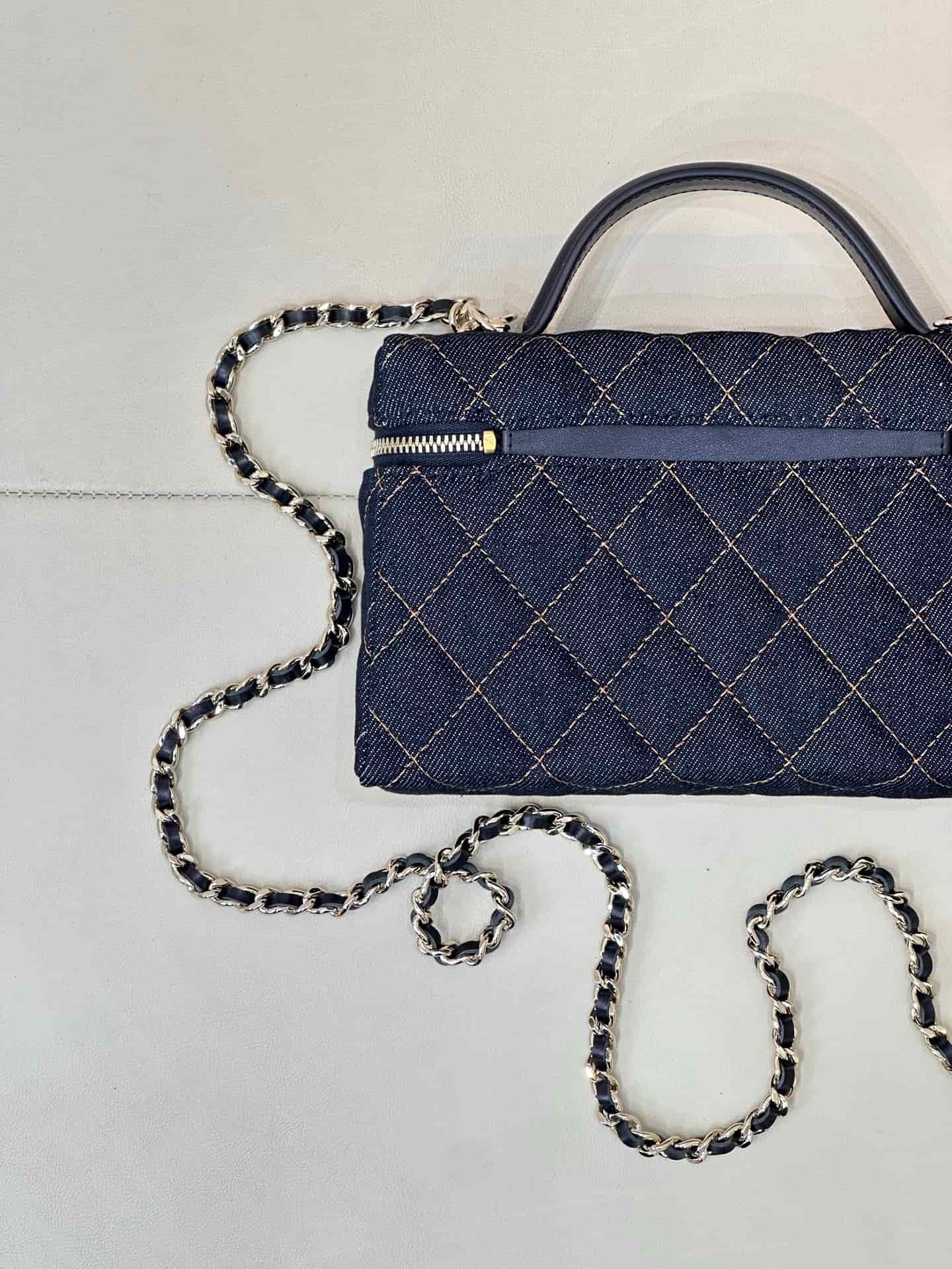 Chanel Classic Vanity with Chain Denim & Gold-Tone Metal Dark Blue AP4385 TOP