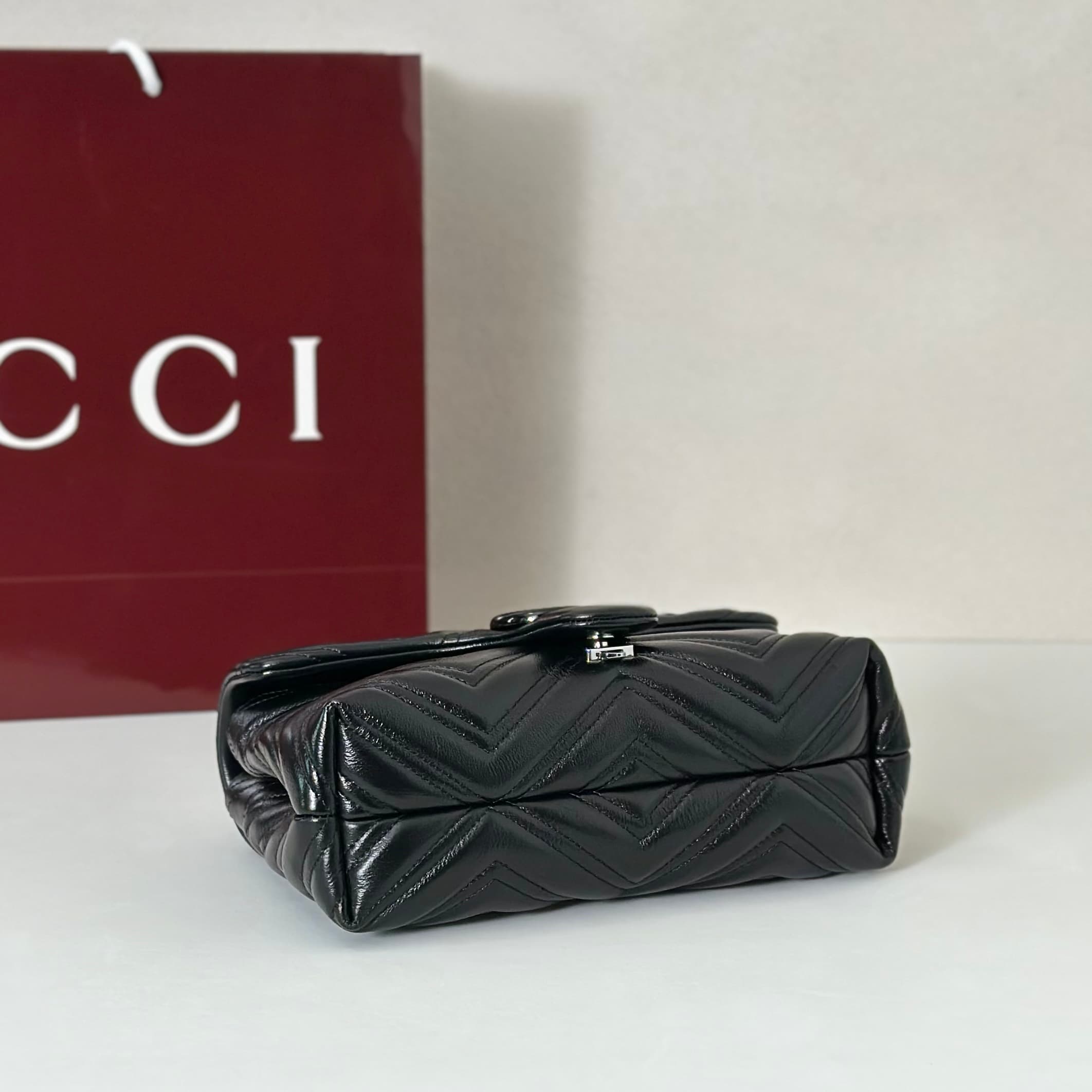 Gucci GG Marmont Small Shoulder Bag 855371 Black High
