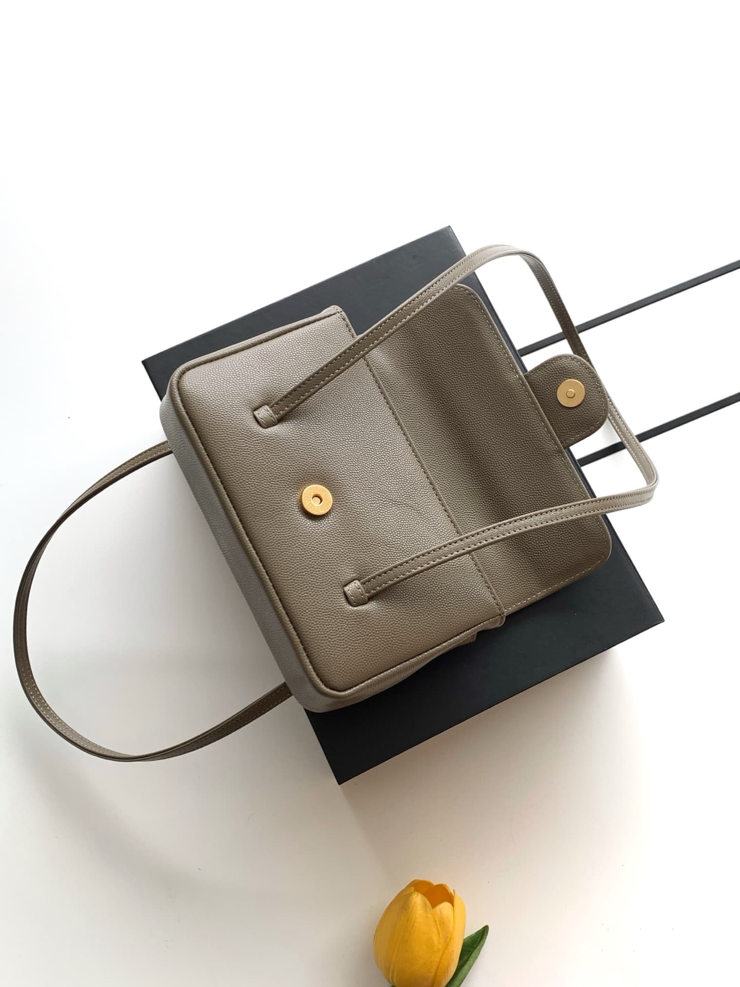 Chanel Clutch with Leather Strap Grained Shiny Calfskin & Gold-Tone Metal brown AP5068 A