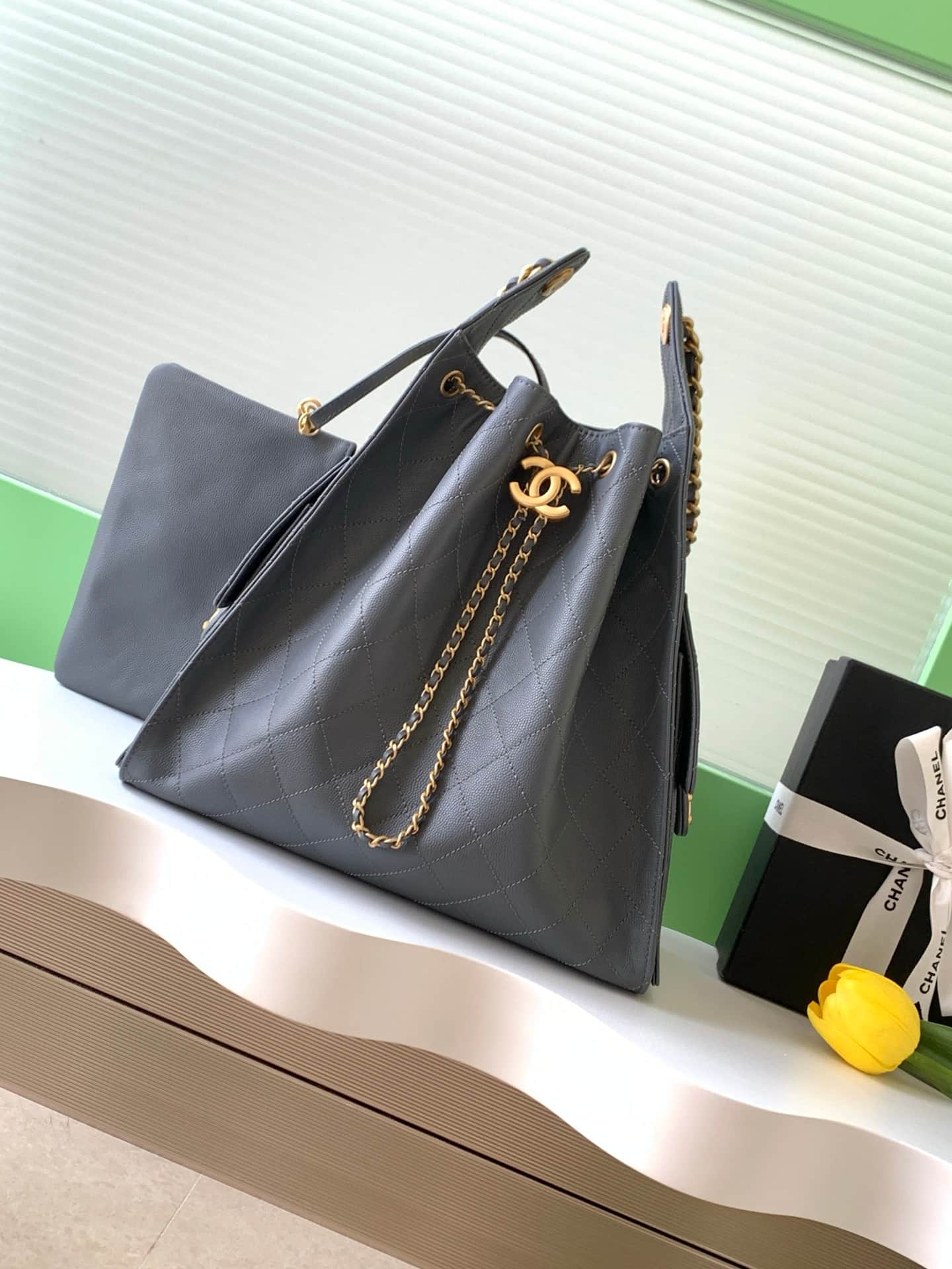 Chanel 25 Medium Hobo Medium handbag AS5311 Grained Calfskin & Gold-tone Metal Drak grey A