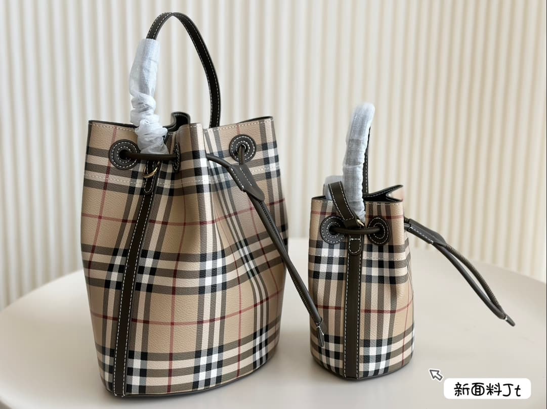 Burberry Mini/Small Bucket Bag Archive beige & briar brown/Archive beige & military