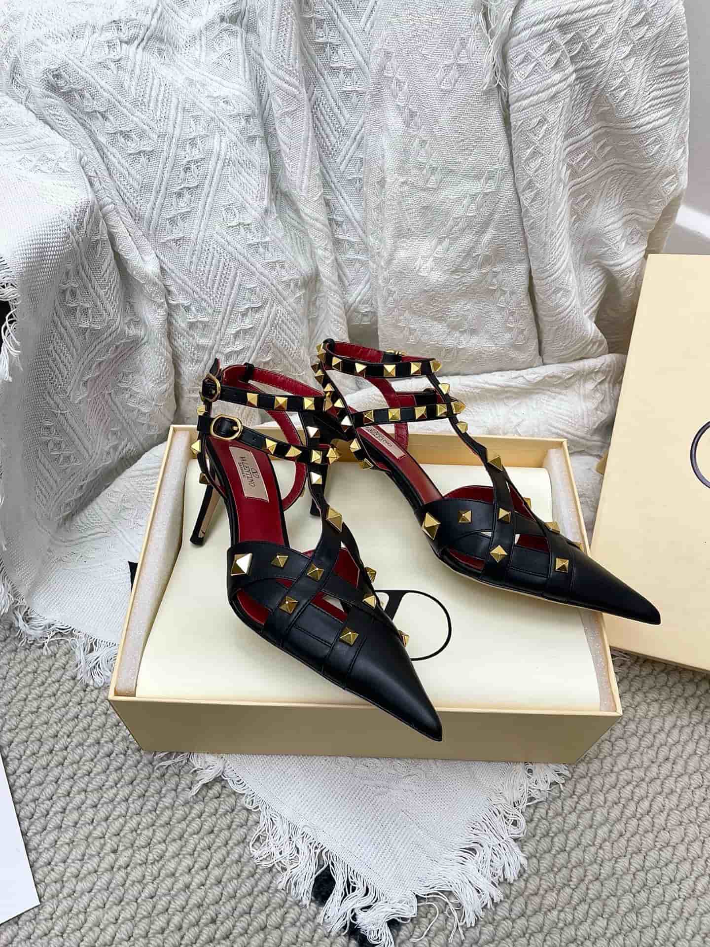 Valentino Garavani Studdy Leather Pump Shoes Women