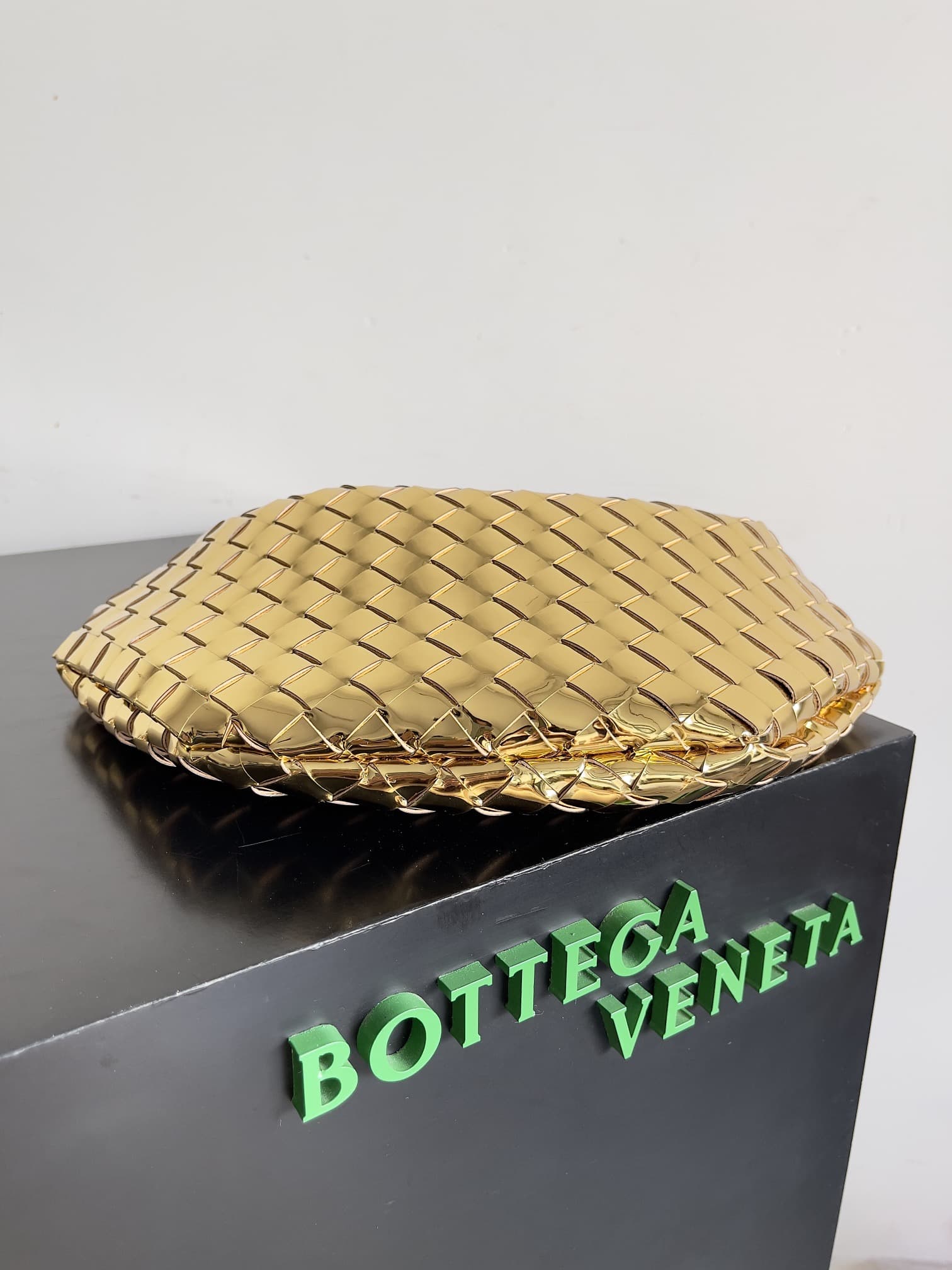 BV Sardine Small Intrecciato Gold TOP