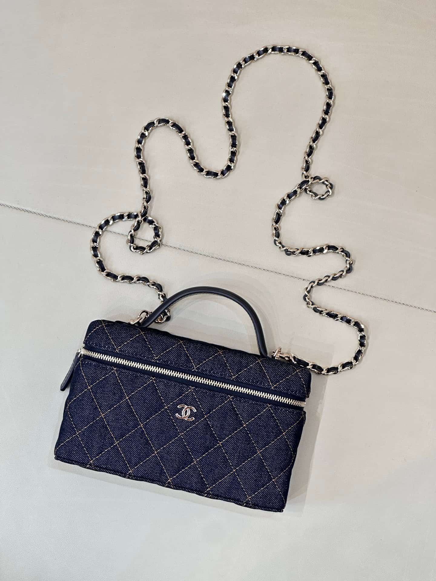 Chanel Classic Vanity with Chain Denim & Gold-Tone Metal Dark Blue AP4385 TOP