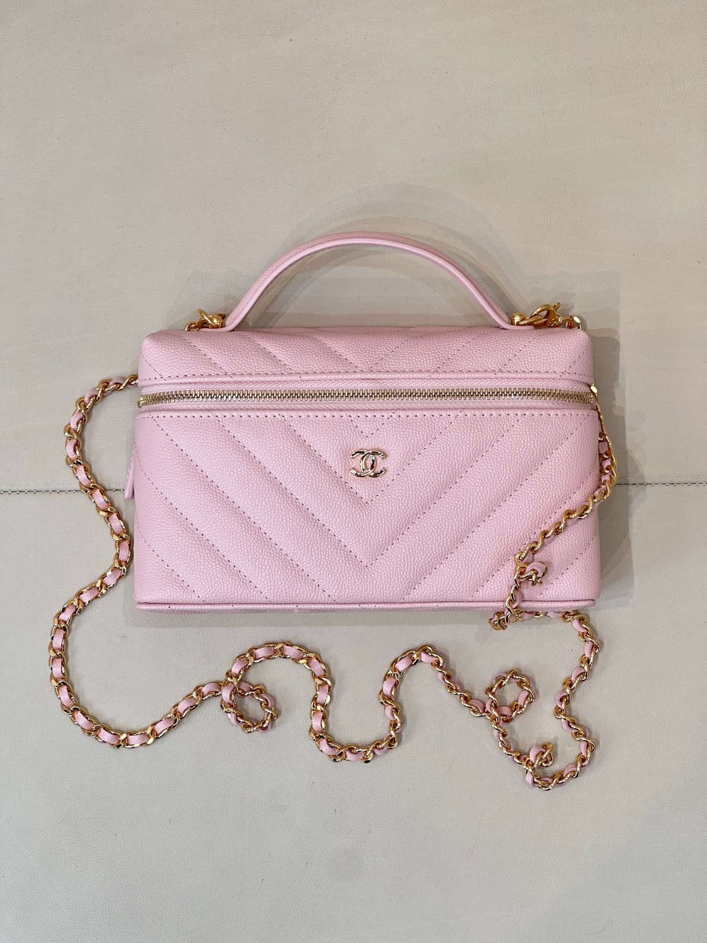 Chanel Vanity with Chain Grained Shiny Calfskin & Gold-Tone Metal Pink AP5212 TOP