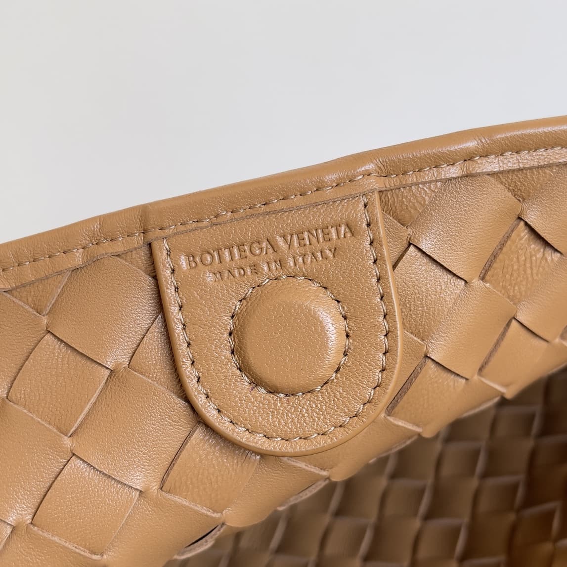 BV Sardine Small Intrecciato Cognac TOP