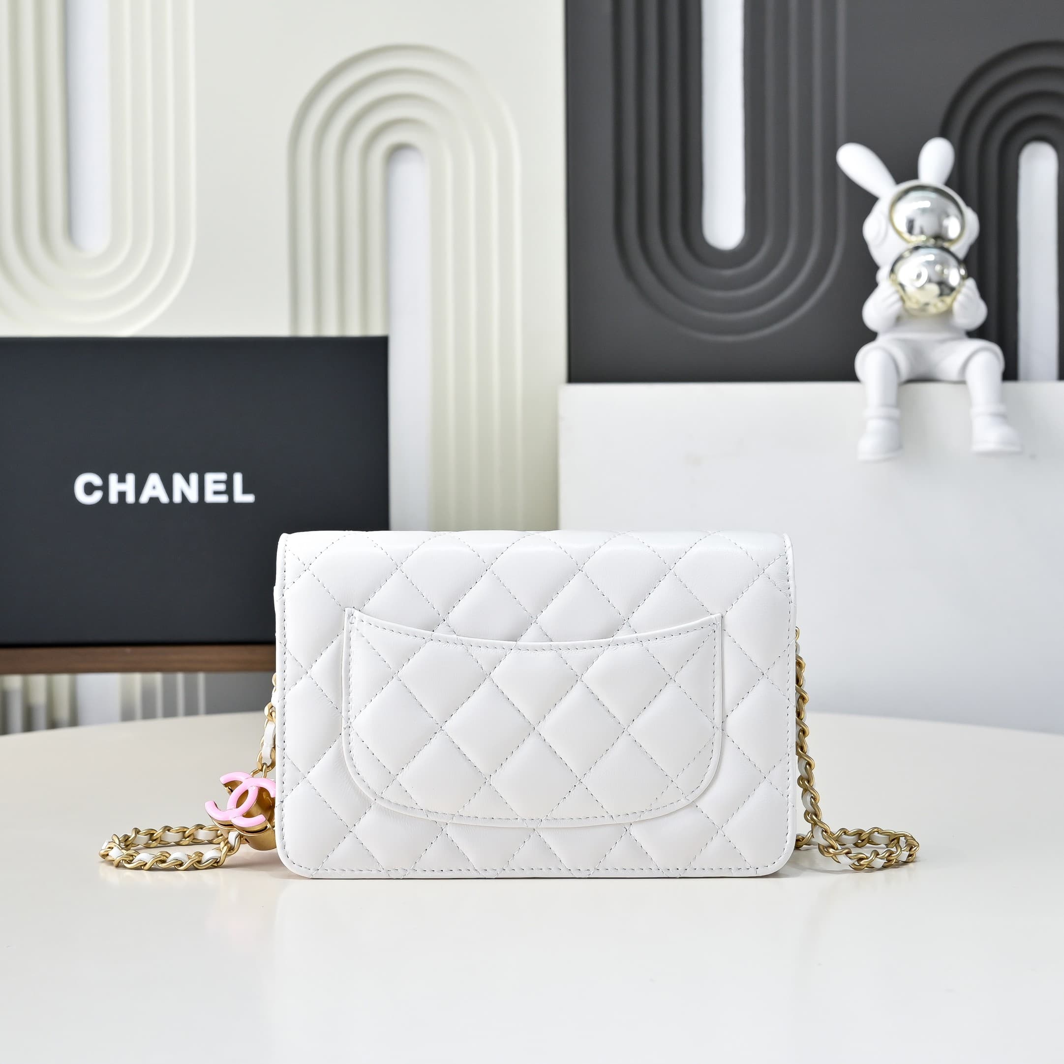 Chanel Wallet on Chain Quilted Leather  & Gold-Tone Metal White AP3938 High