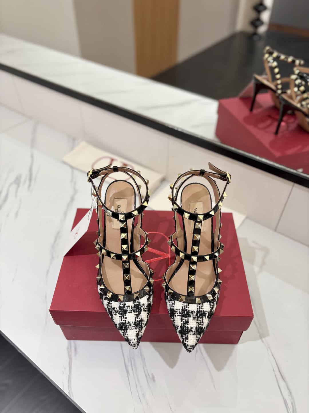 Valentino Rockstud Accents Leather Pump Shoes Women