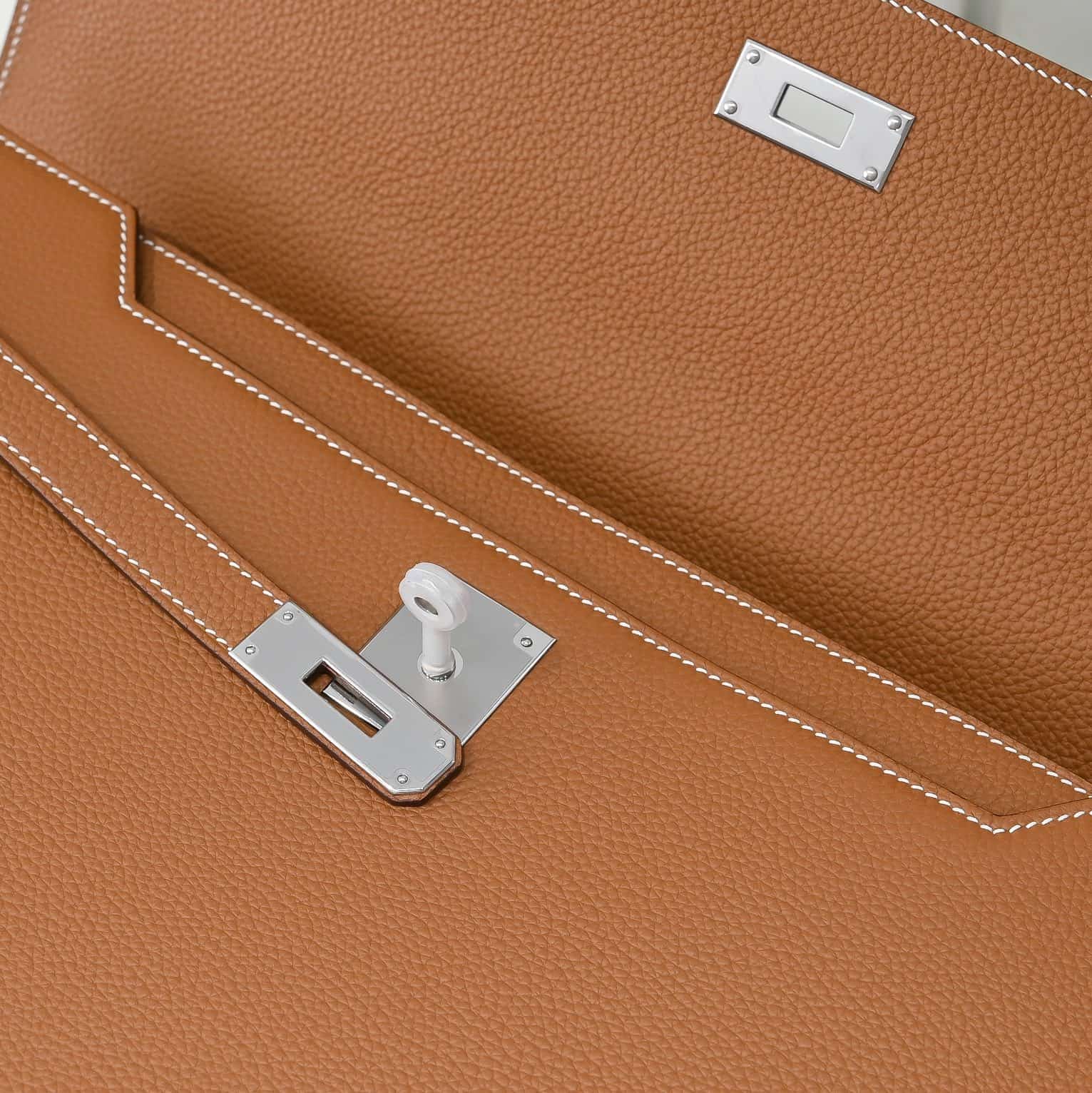 Hermes Kelly depeches Togo 36 briefcase In Camel CalfskIn WAX High