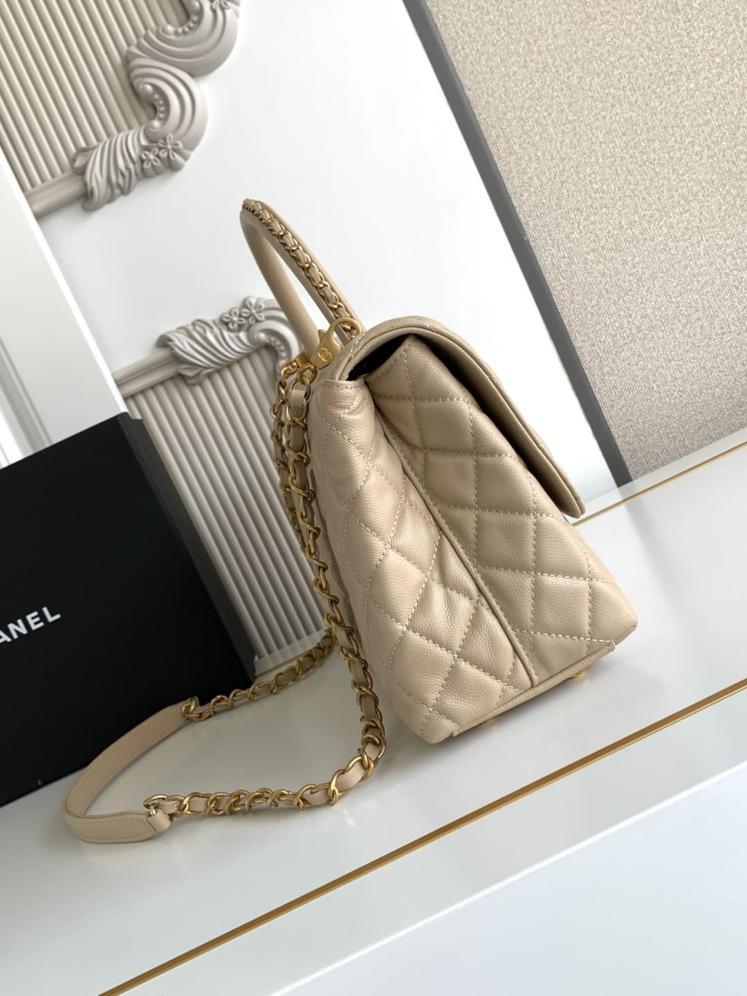 Medium FLAP BAG WITH TOP HANDLE Grained Calfskin A92991 Beige-binding Gold Metal A