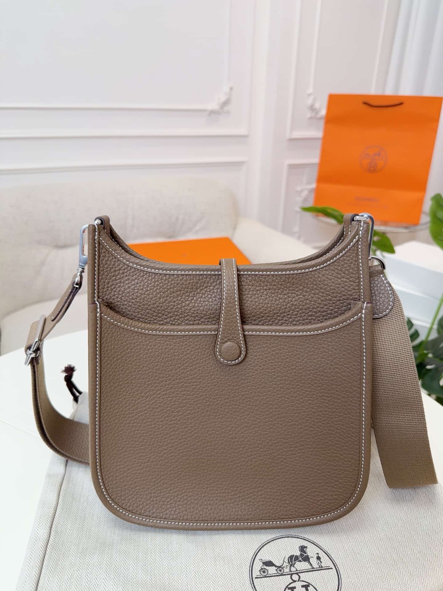 Hermes Evelyne Mini 23 Bag Calfskin In Etoupe WAX High