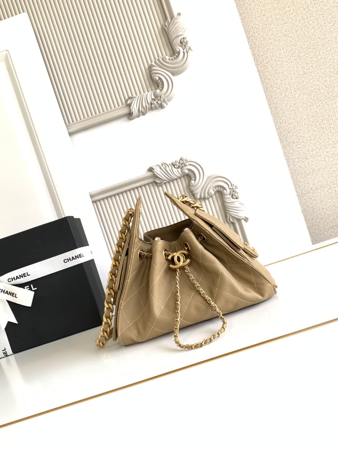 Chanel 25 Mini Hobo handbag AS5631 Grained calfskin & gold-tone metal Beige A