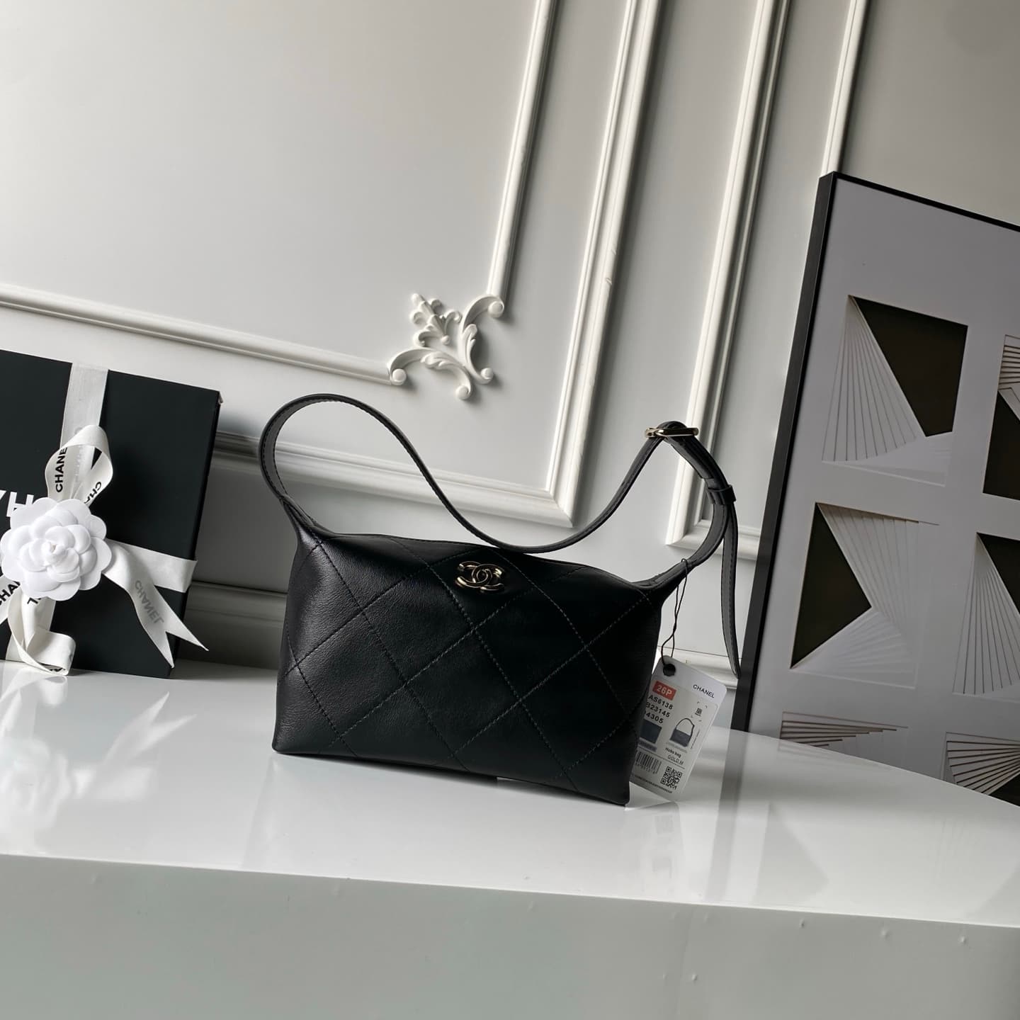 Chanel Hobo Handbag Shiny Lambskin & Gold-Tone Metal AS6138 Black High