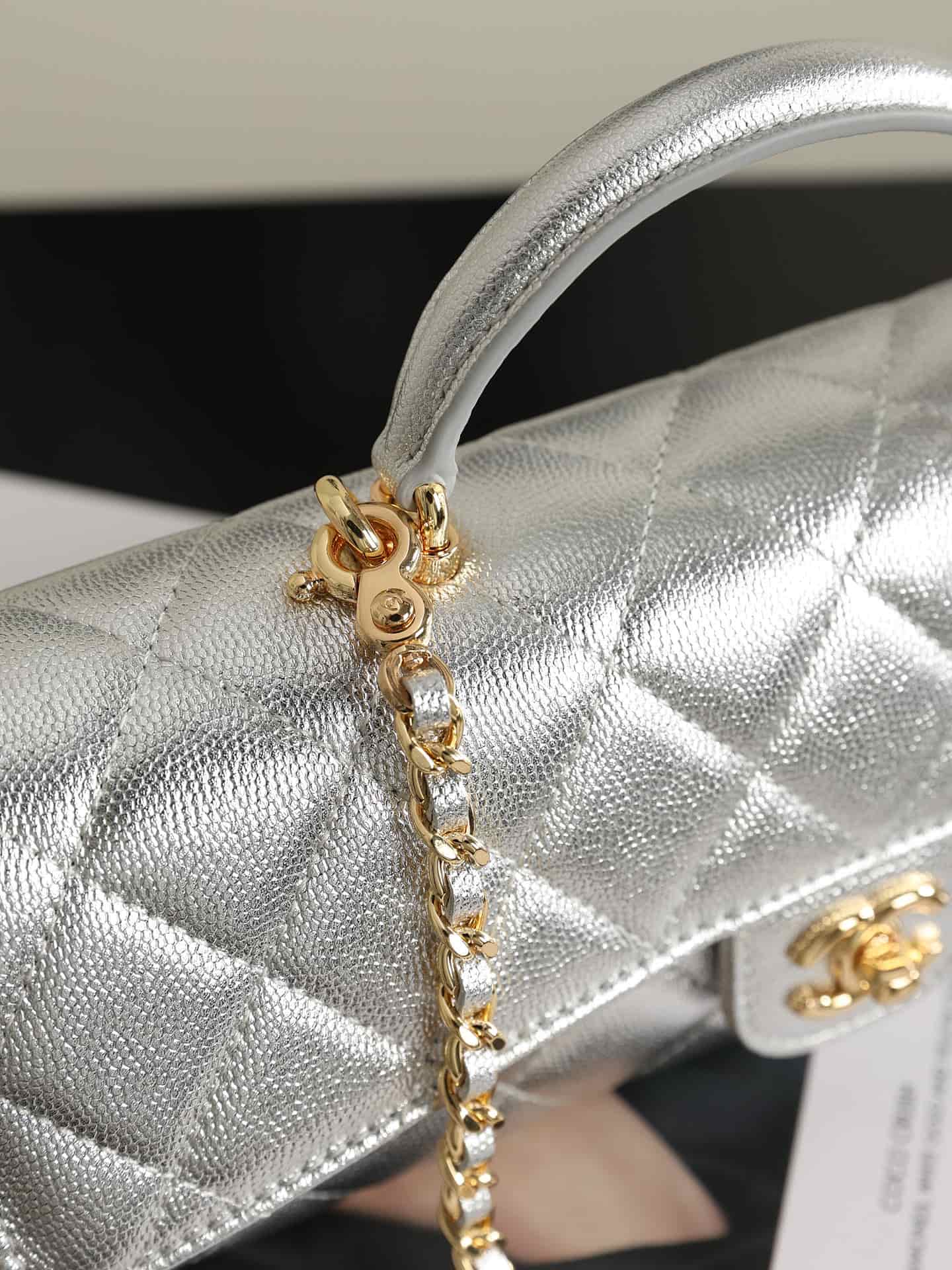 Chanel Clutch with chain Grained Calfskin & Gold-Tone Metal Silver AP5280 A