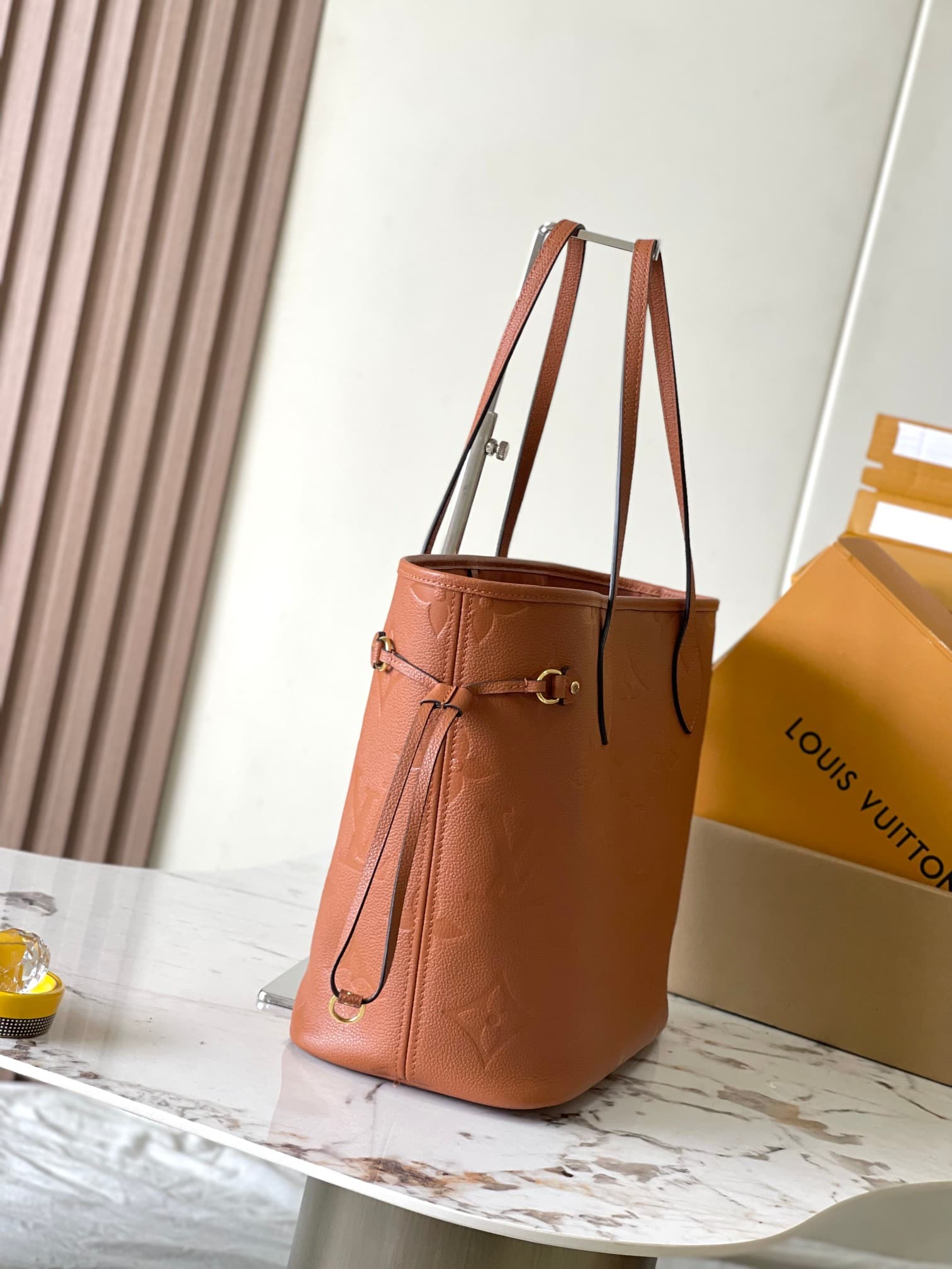 Louis Vuitton Neverfull MM Cognac Brown Embossed grained cowhide leather M12605 TOP