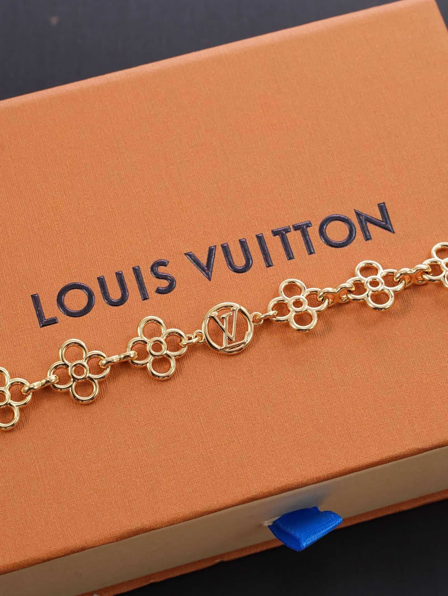 Louis Vuitton LV Charms Choker High