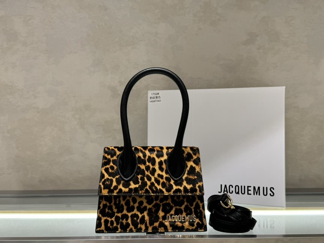 Jacquemus Le Medium Chiquito Bag High
