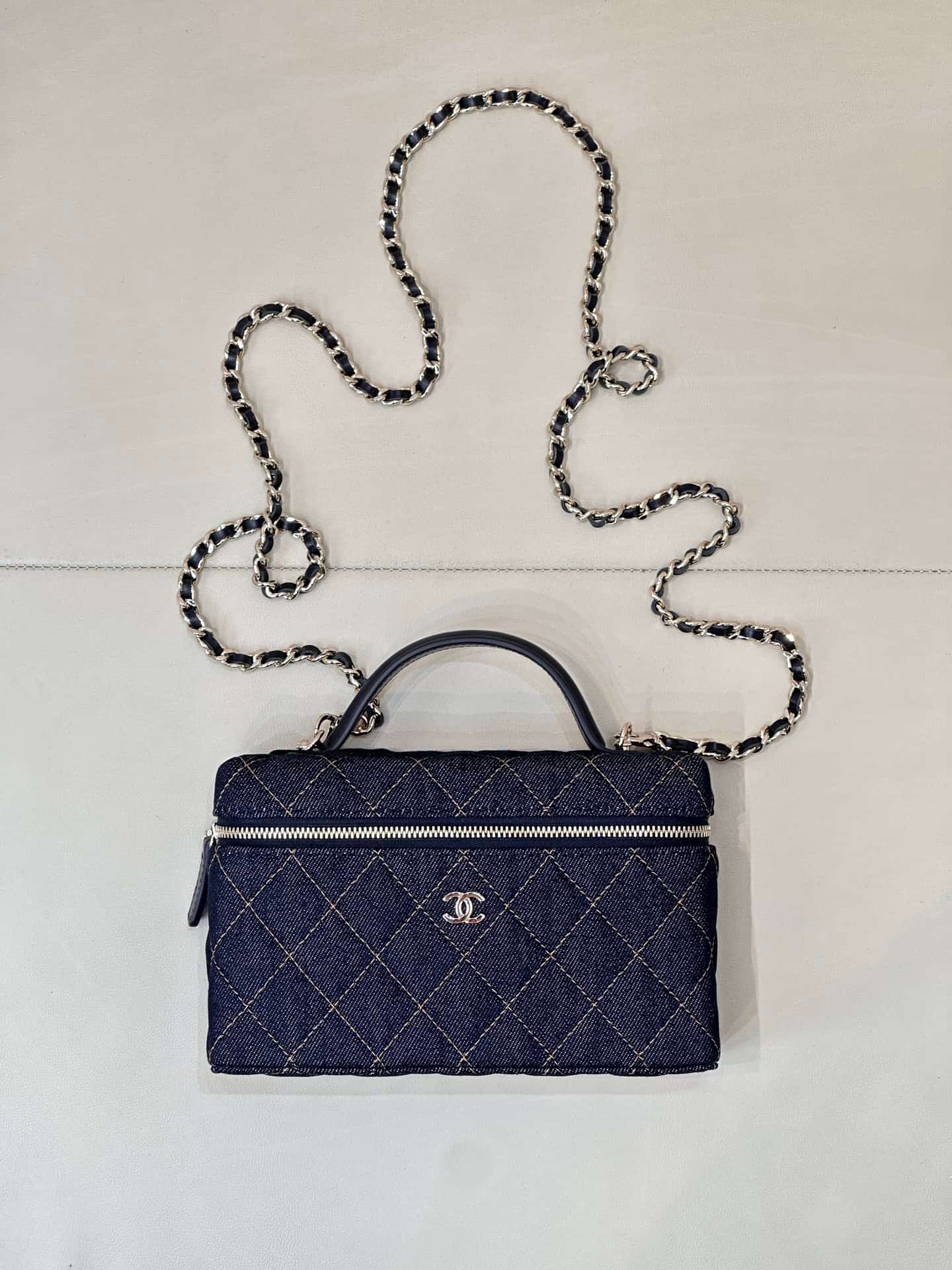 Chanel Classic Vanity with Chain Denim & Gold-Tone Metal Dark Blue AP4385 TOP