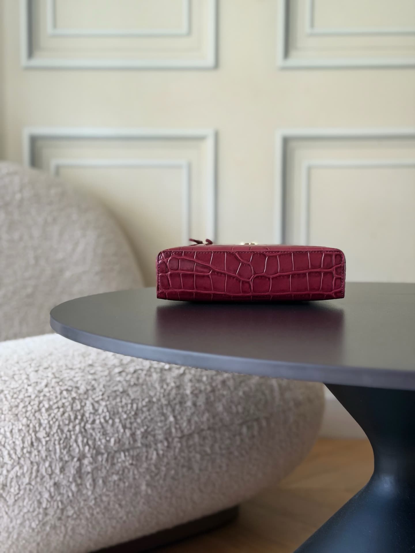 Chanel Small Vanity with chain Crocodile Embossed Calfskin & Gold-Tone Metal Burgundy AS5346 A