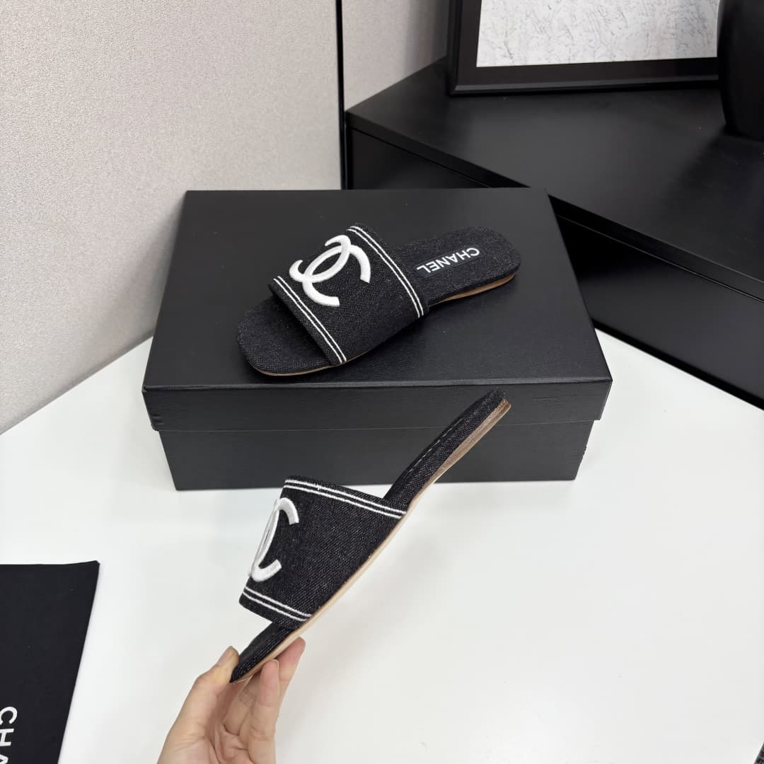 Chanel Interlocking CC Logo Slides Shoes Women