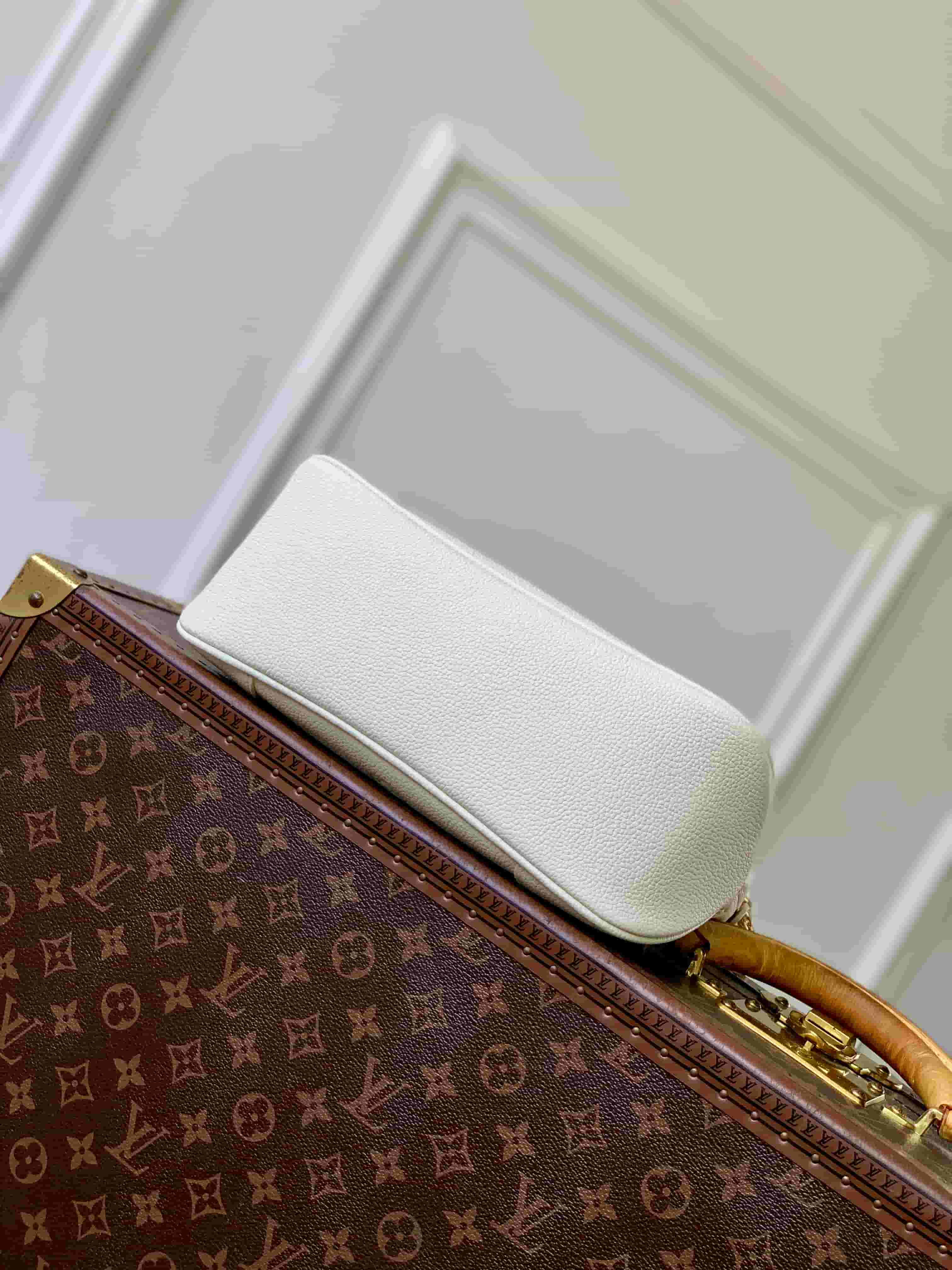 Louis Vuitton Boulogne PM Milky White/Green Cowhide leather M27571 High