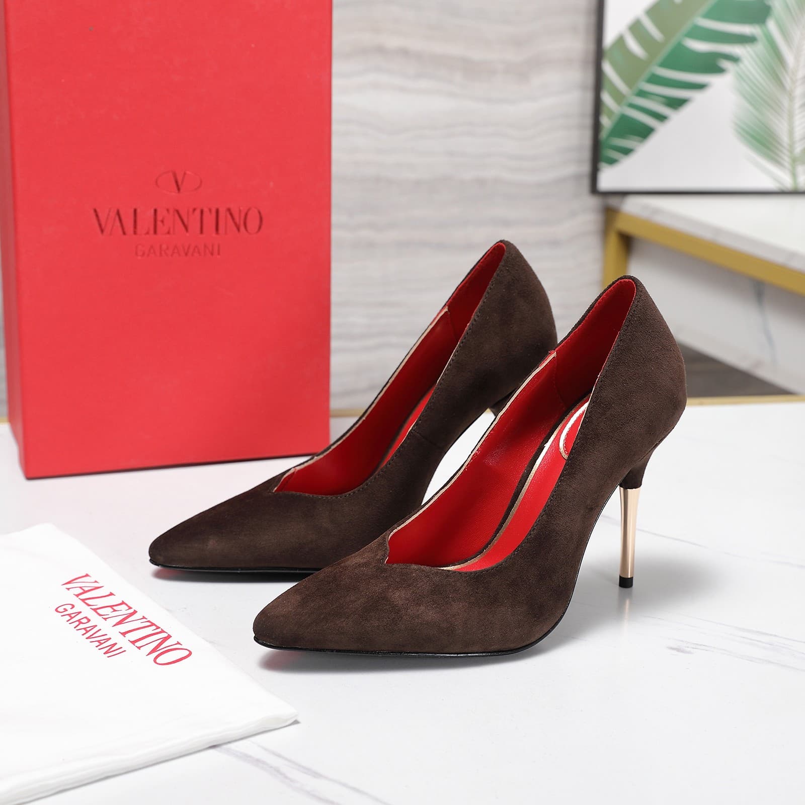 Valentino Garavani Leather  Pumps Women
