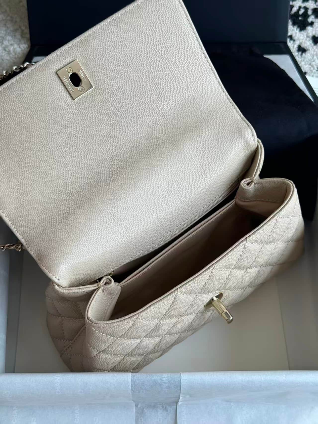 FLAP BAG WITH TOP HANDLE Grained Calfskin & Gold-Tone Metal A92990 Beige TOP