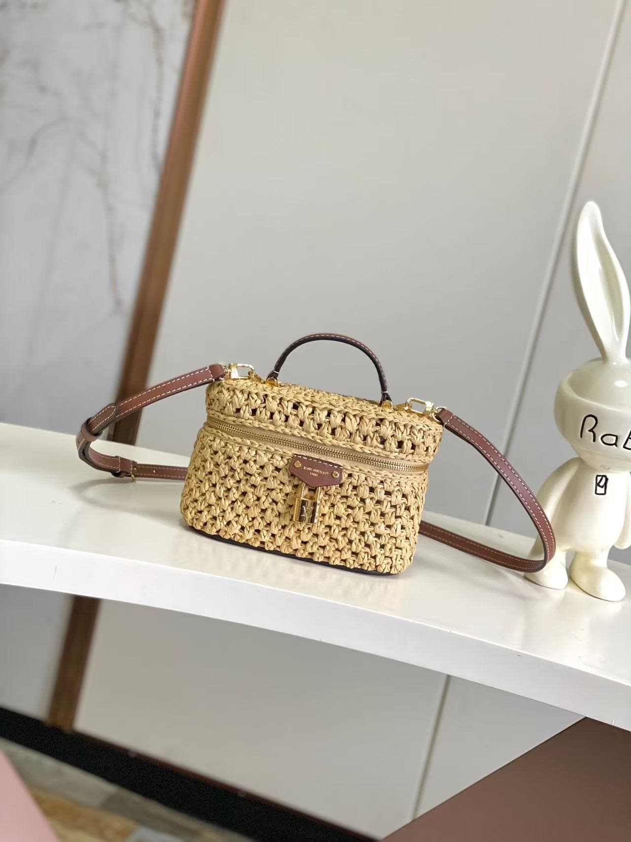 Louis Vuitton Vanity Chain Pouch Natural Tan Raffia M14303 High