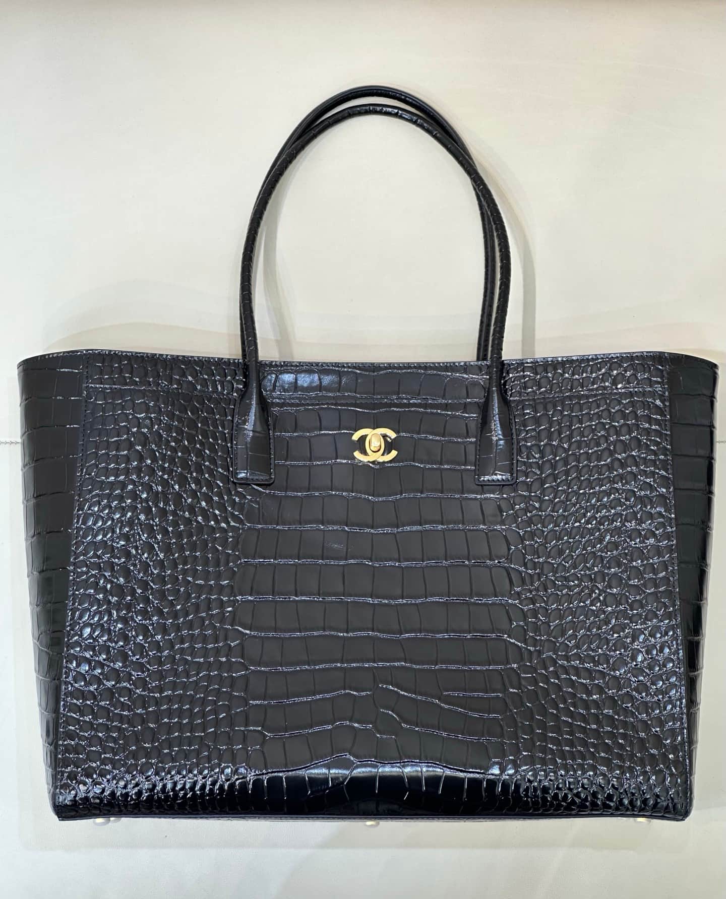 Chanel Shopping Bag Crocodile Embossed Calfskin & Gold-Tone Metal Black AS6239  TOP
