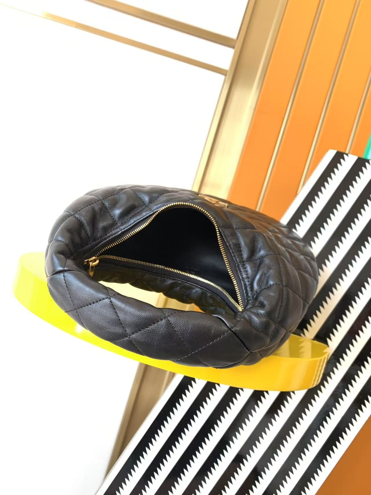 ICARINO in quilted nappa BLACK High