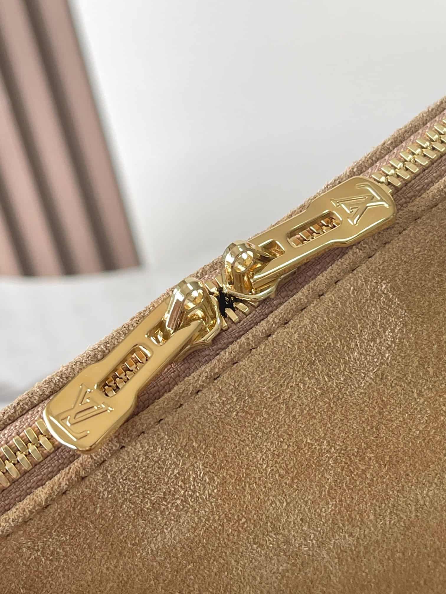 Louis Vuitton Express MM Calfskin leather Monogram/Hazelnut M26358 TOP