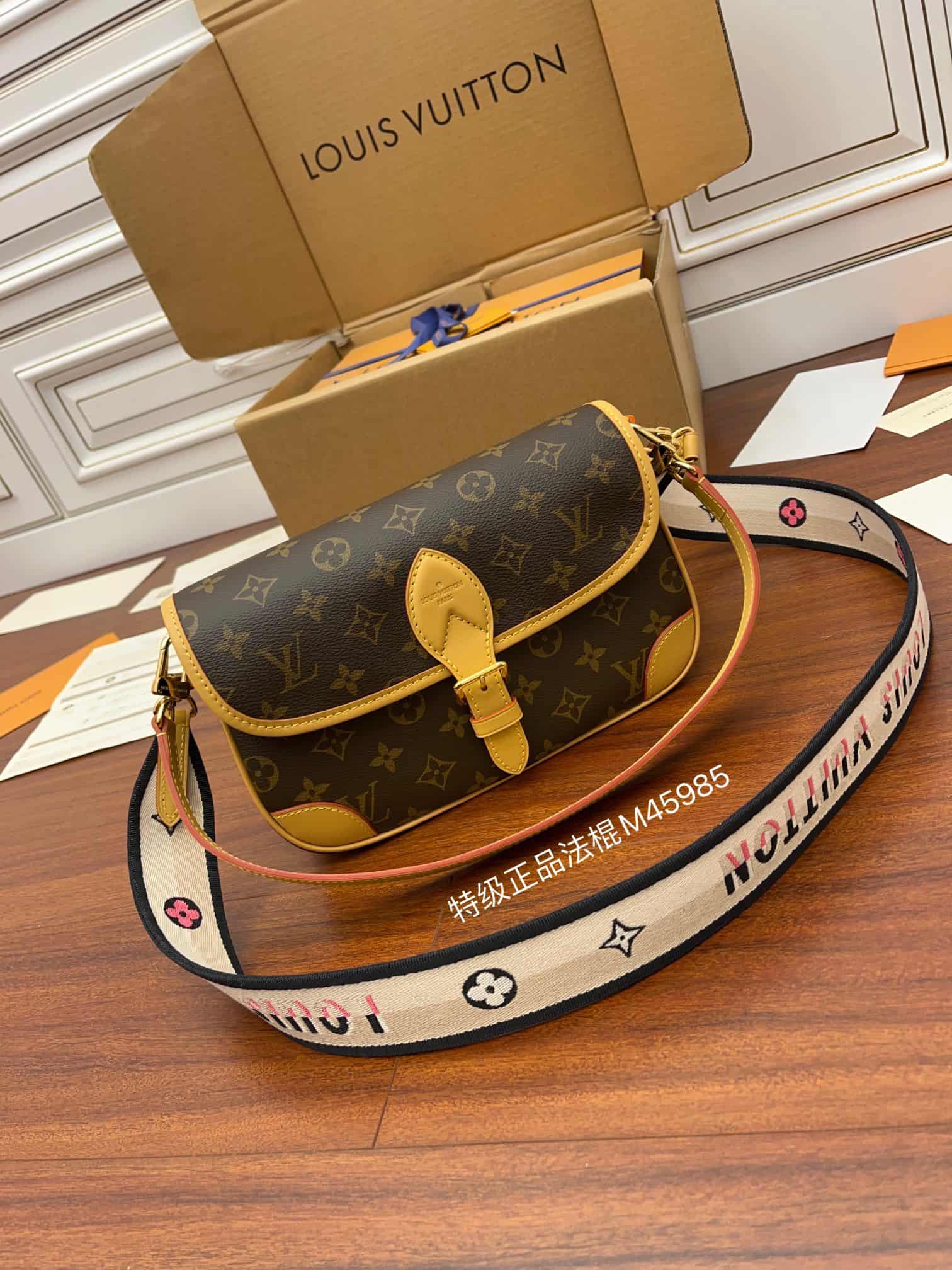 Louis Vuitton Diane Monogram coated canvas M45985 Top