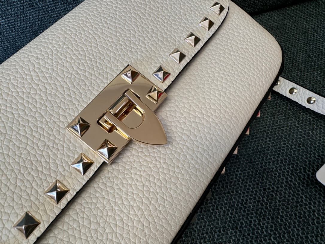 Valentino Garavani Small Rockstud Shoulder Bag White High