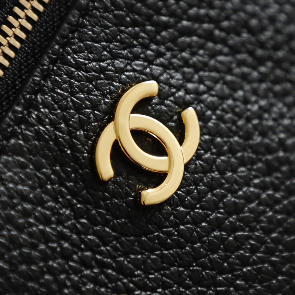 Chanel Small Vanity with chain Grained Calfskin & Gold-Tone Metal Black AP5346 A