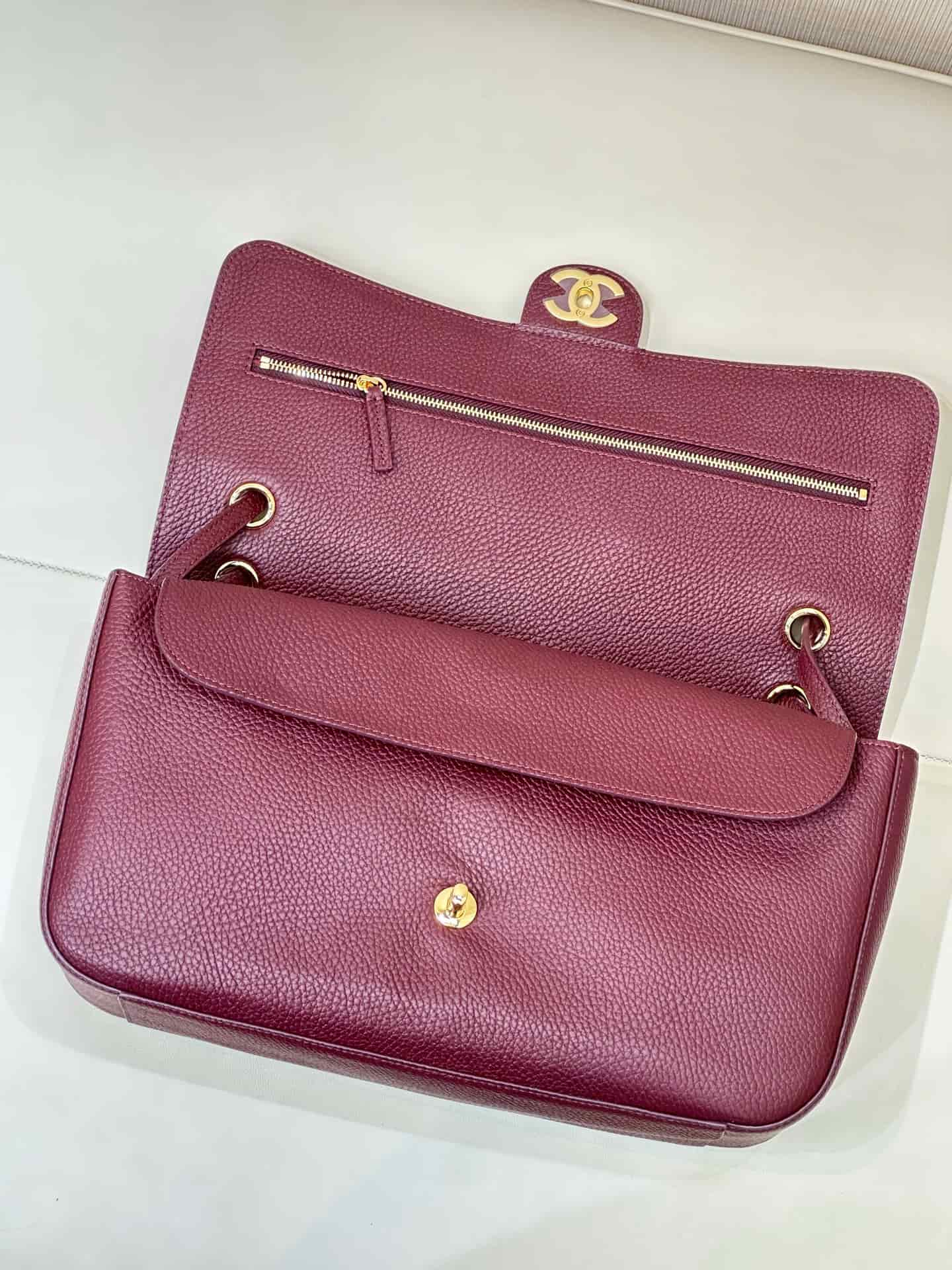 Chanel Maxi Flapbag Grained Calfskin & Gold-Tone Metal Claret AS6231 TOP