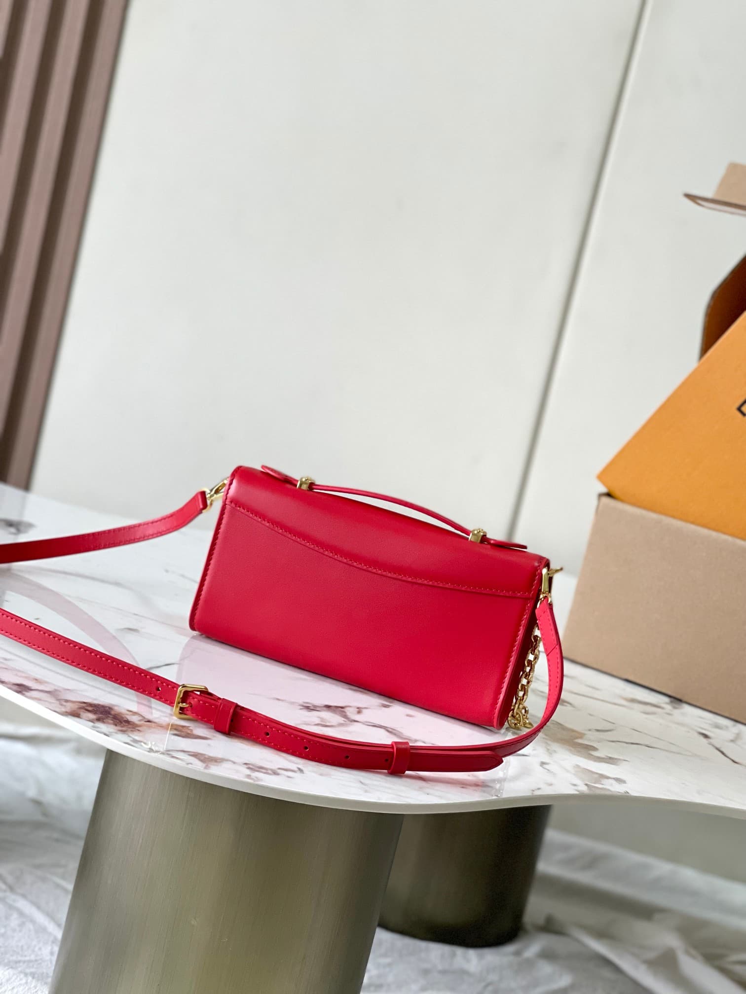 Louis Vuitton Wallet On Chain Capucines Calf Leather M12405 Lipstick Red Top