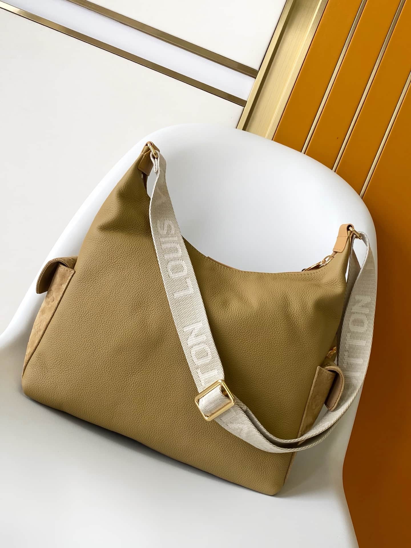 Louis Vuitton Grained Cowhide Monogram Hobo Cargo Bag M12697 High
