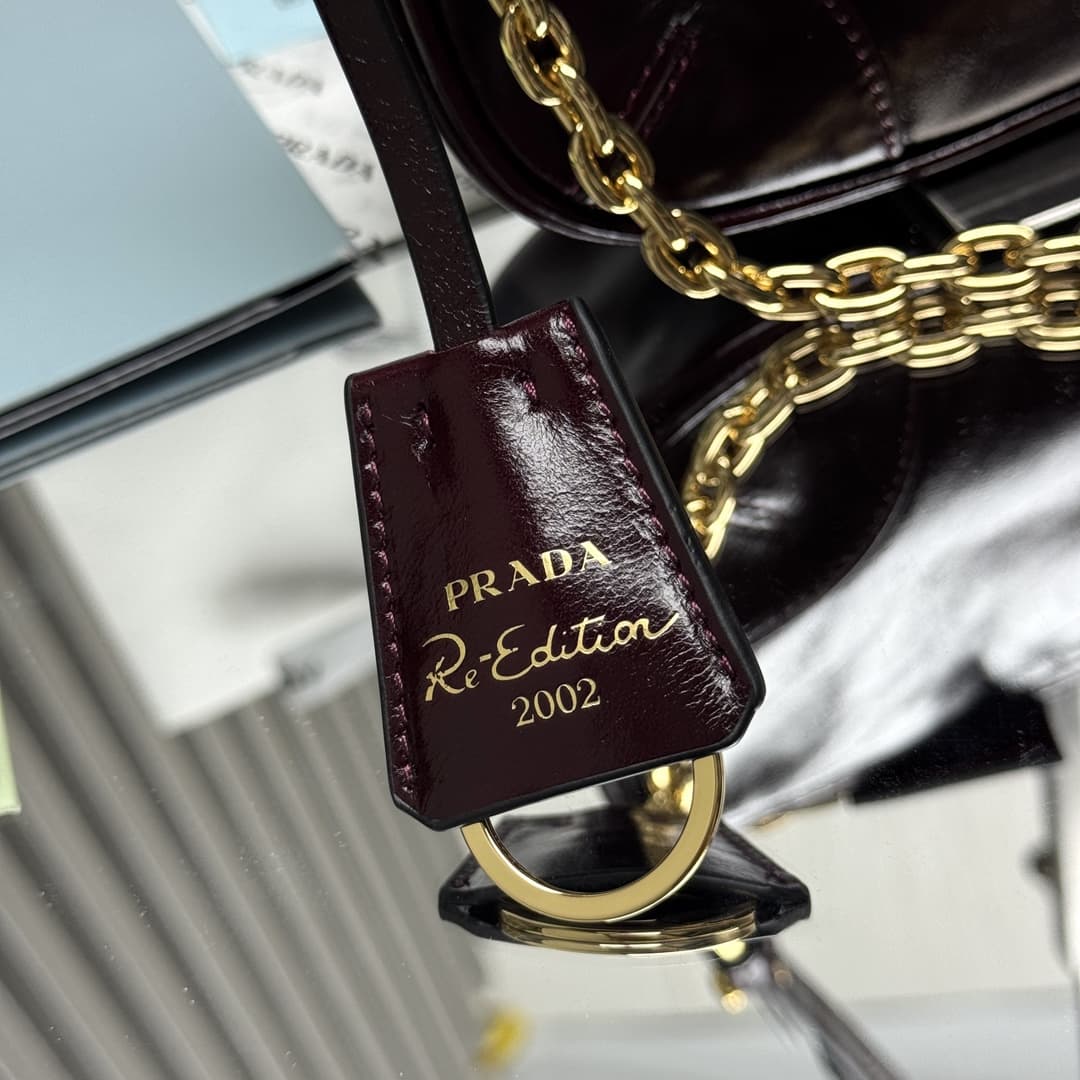 Prada Re-Edition 2002 medium leather shoulder bag 1BC221 High