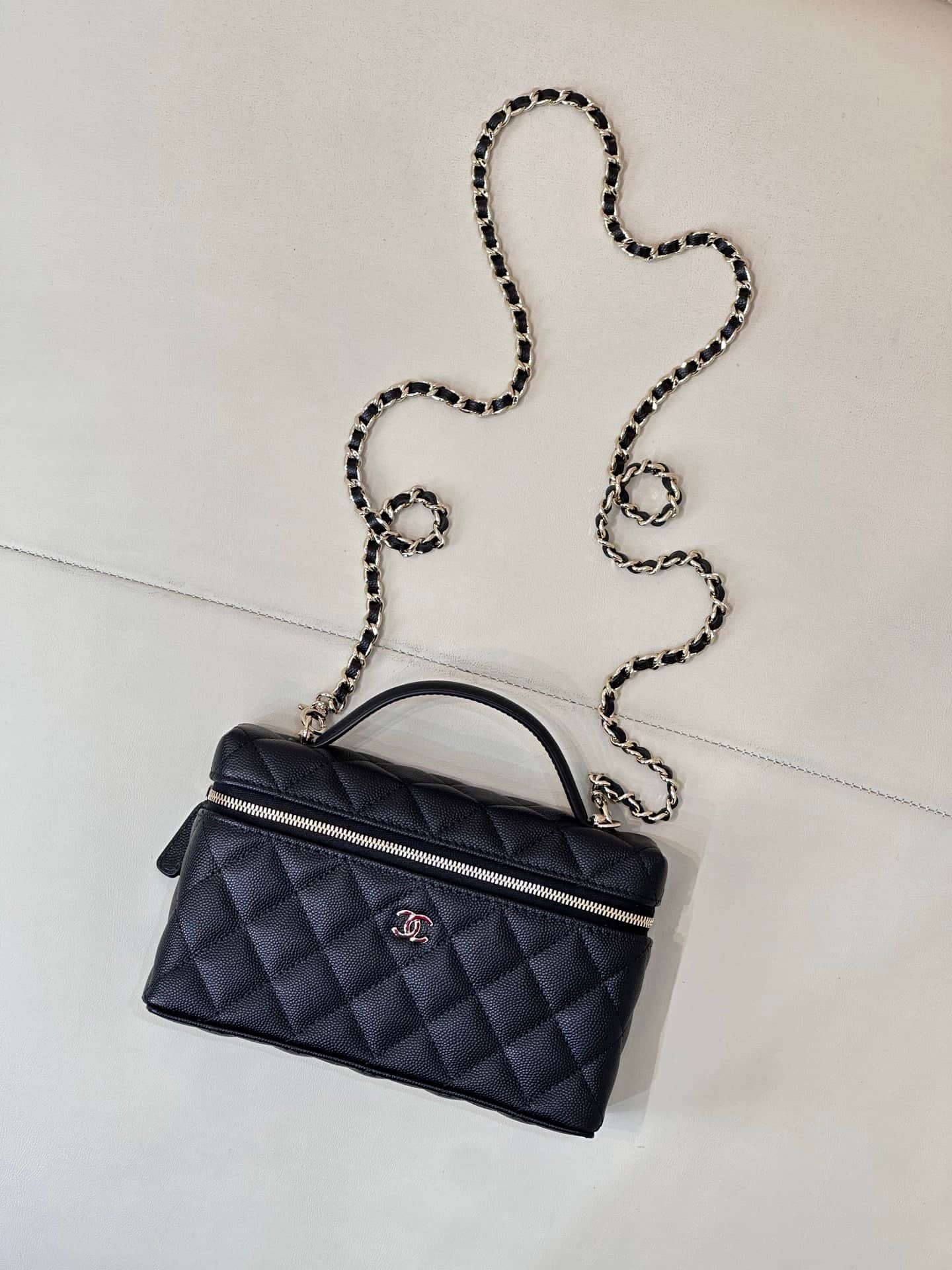 Chanel Classic Vanity with Chain Grained Calfskin & Gold-Tone Metal Black AP4385 TOP